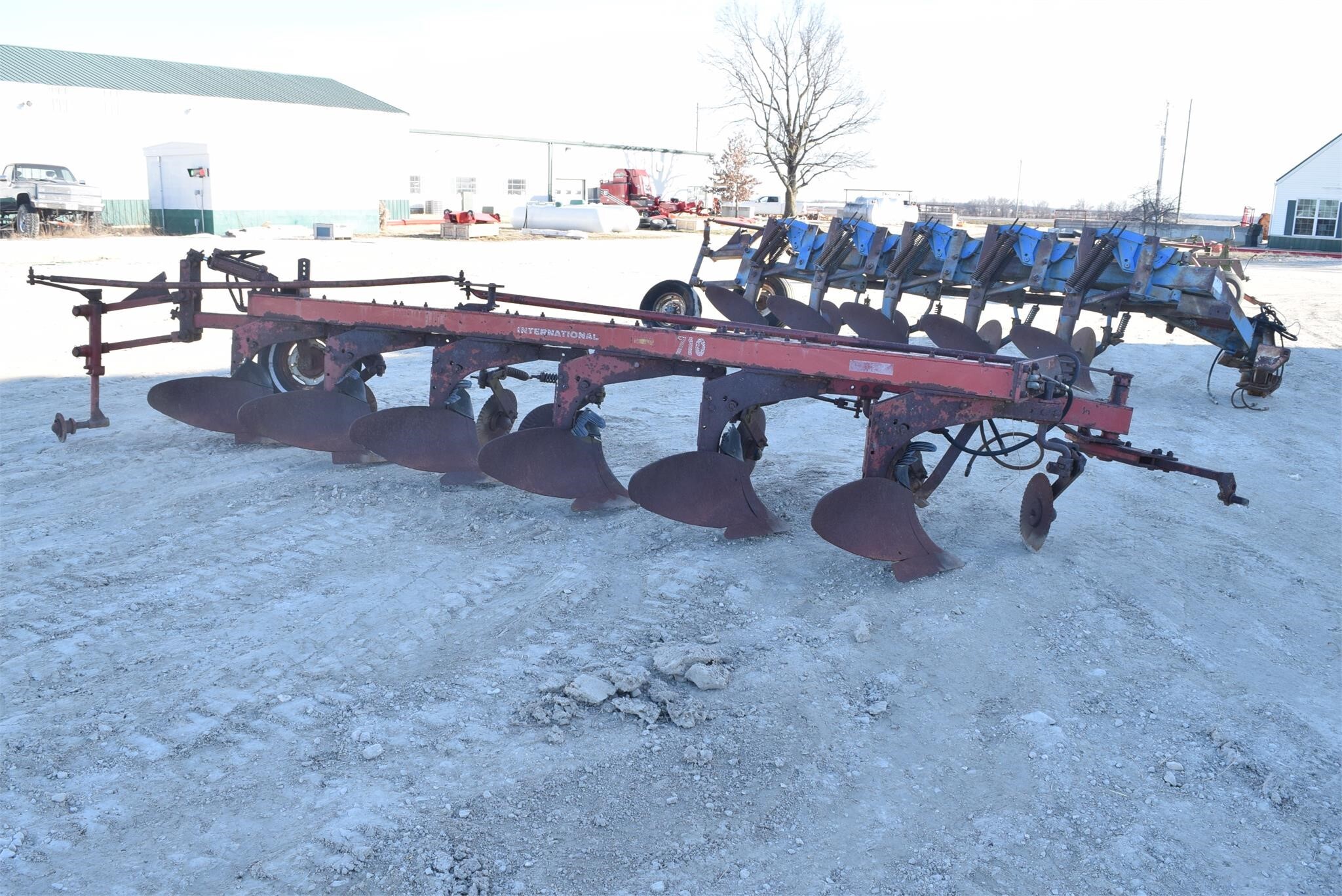  International Harvester 710 Plow