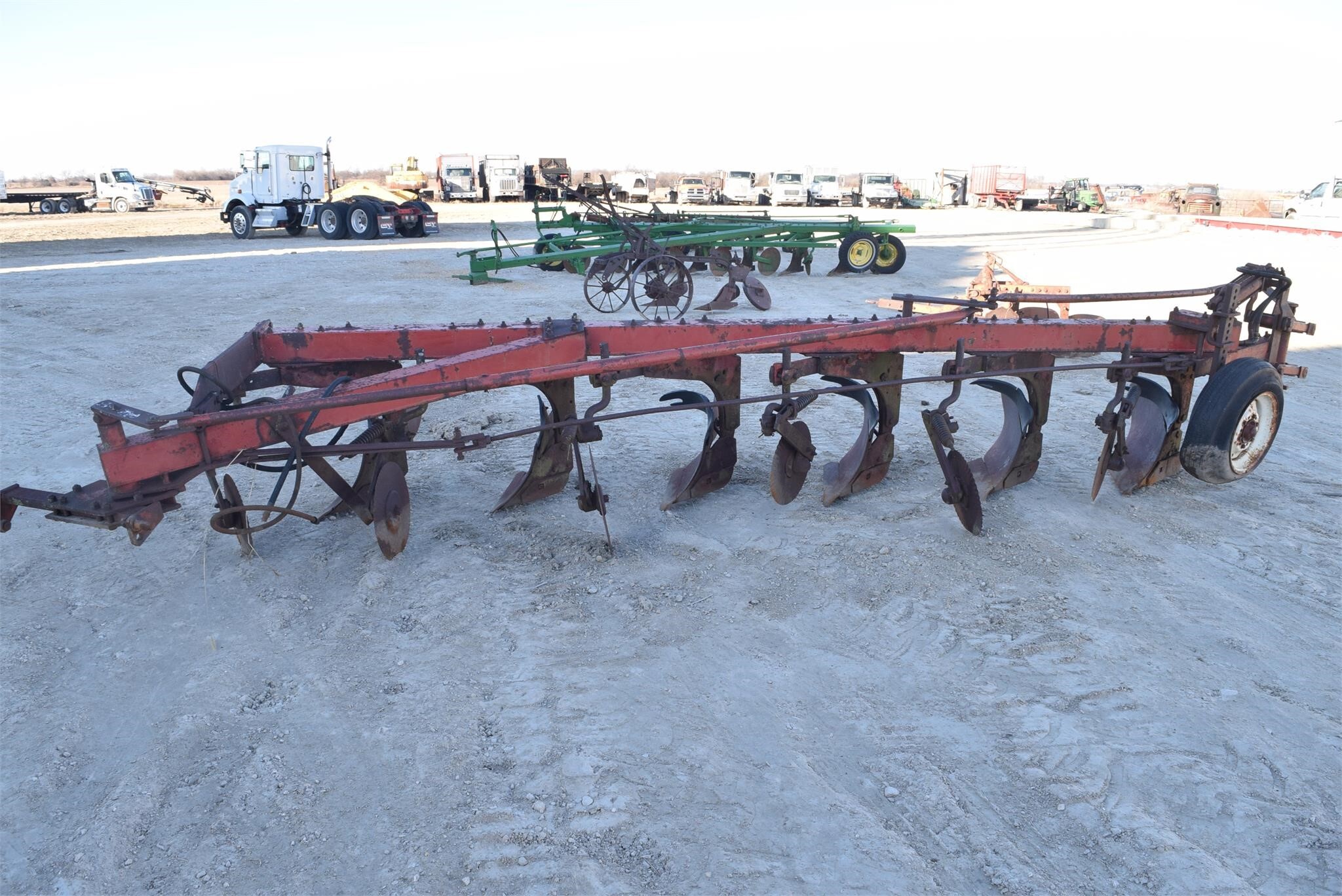  International Harvester 710 Plow