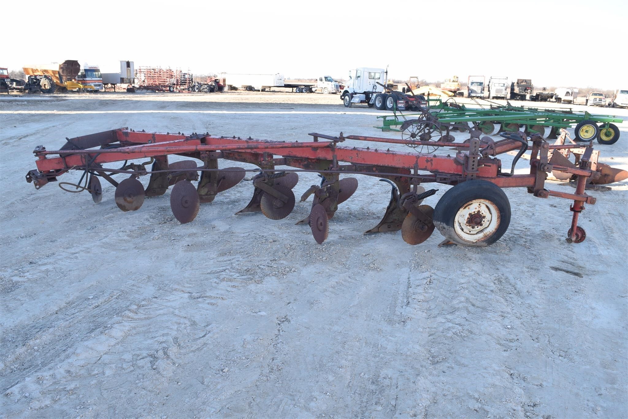  International Harvester 710 Plow