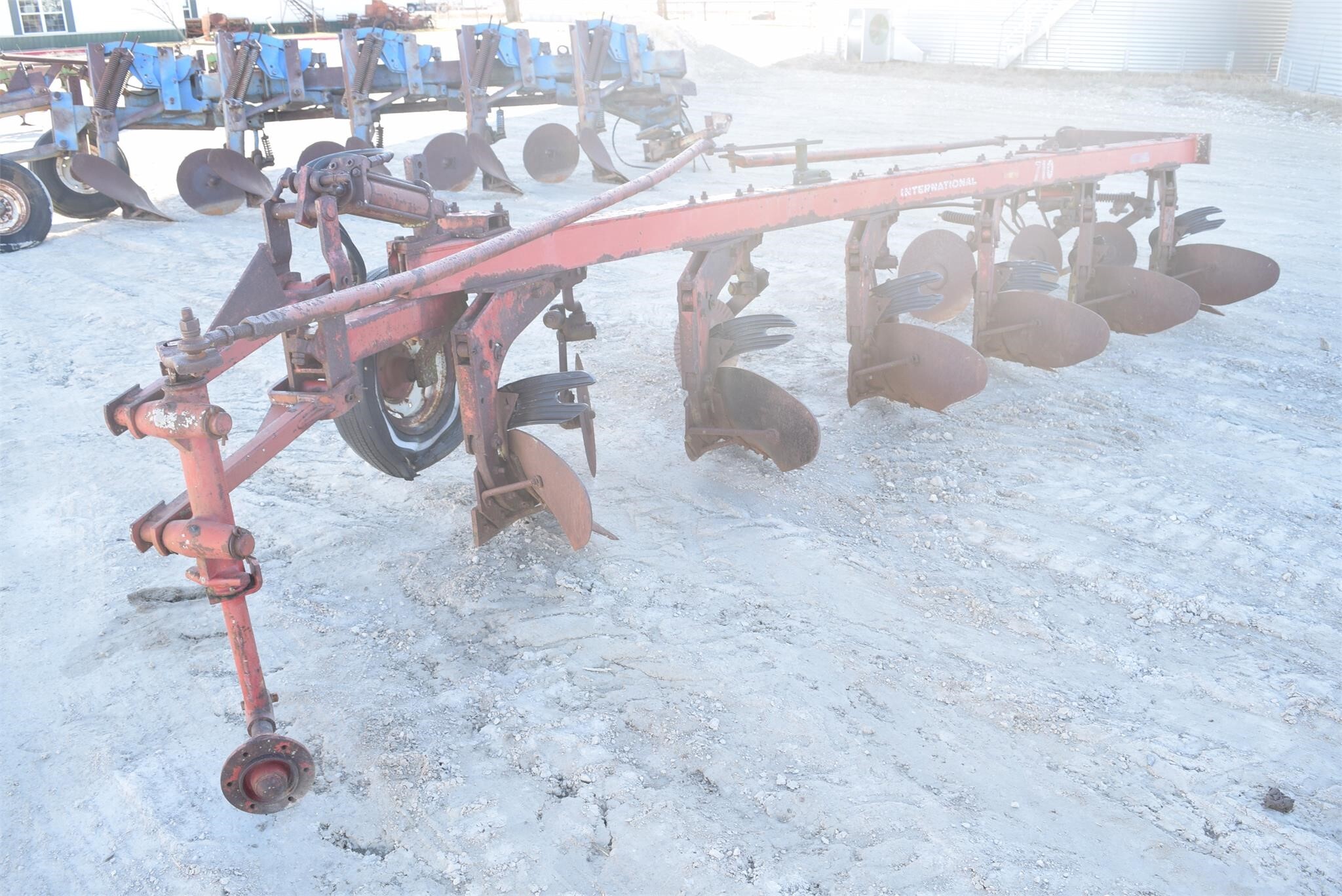  International Harvester 710 Plow