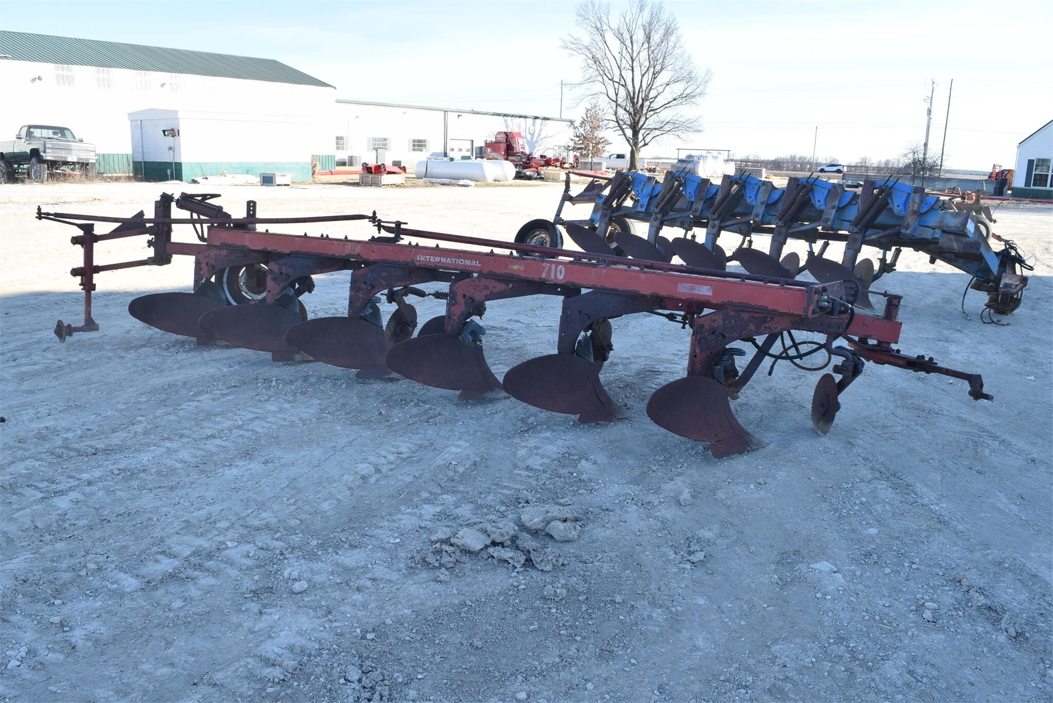  International Harvester 710 Plow