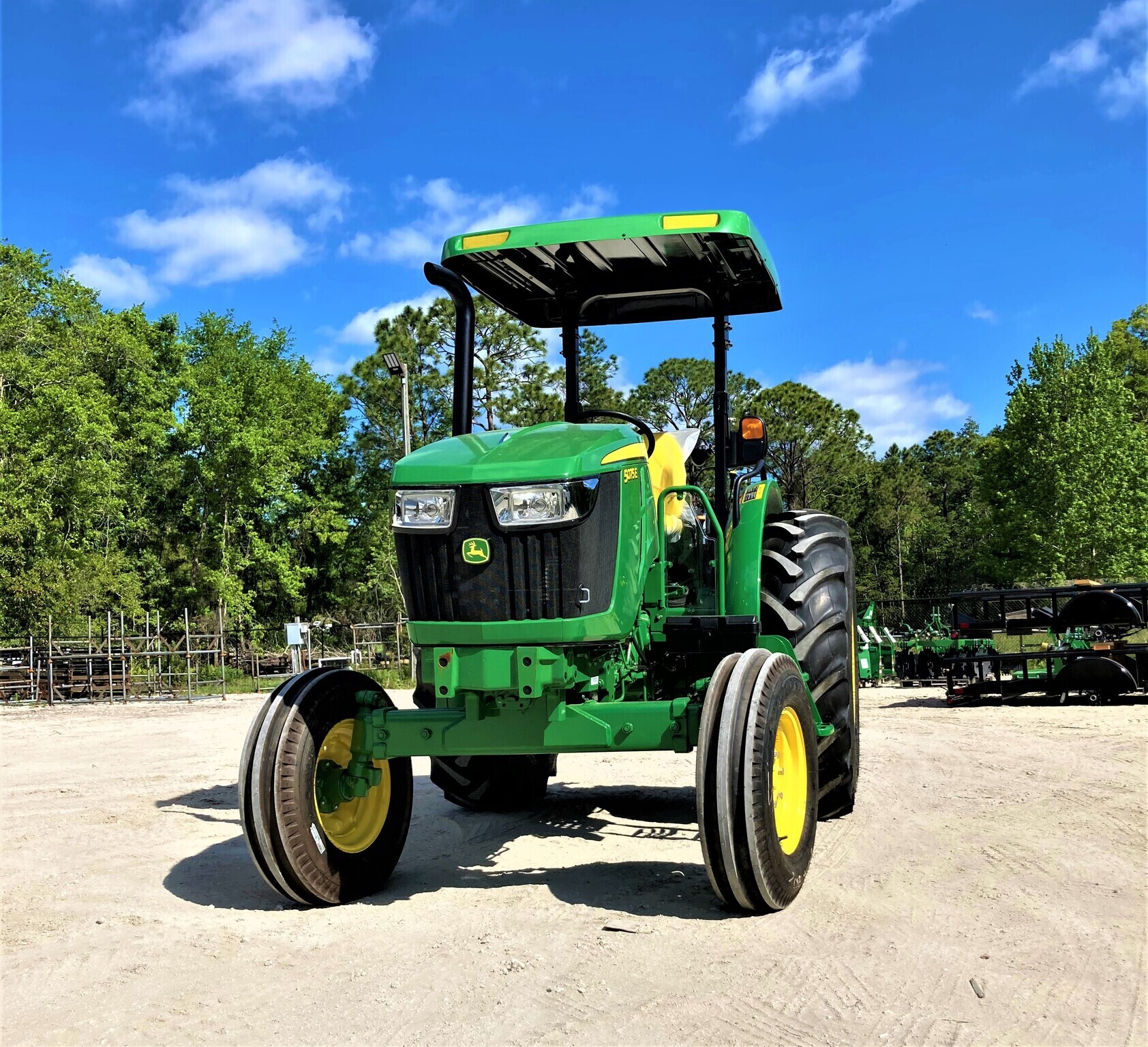 2024 John Deere 5075E Tractor