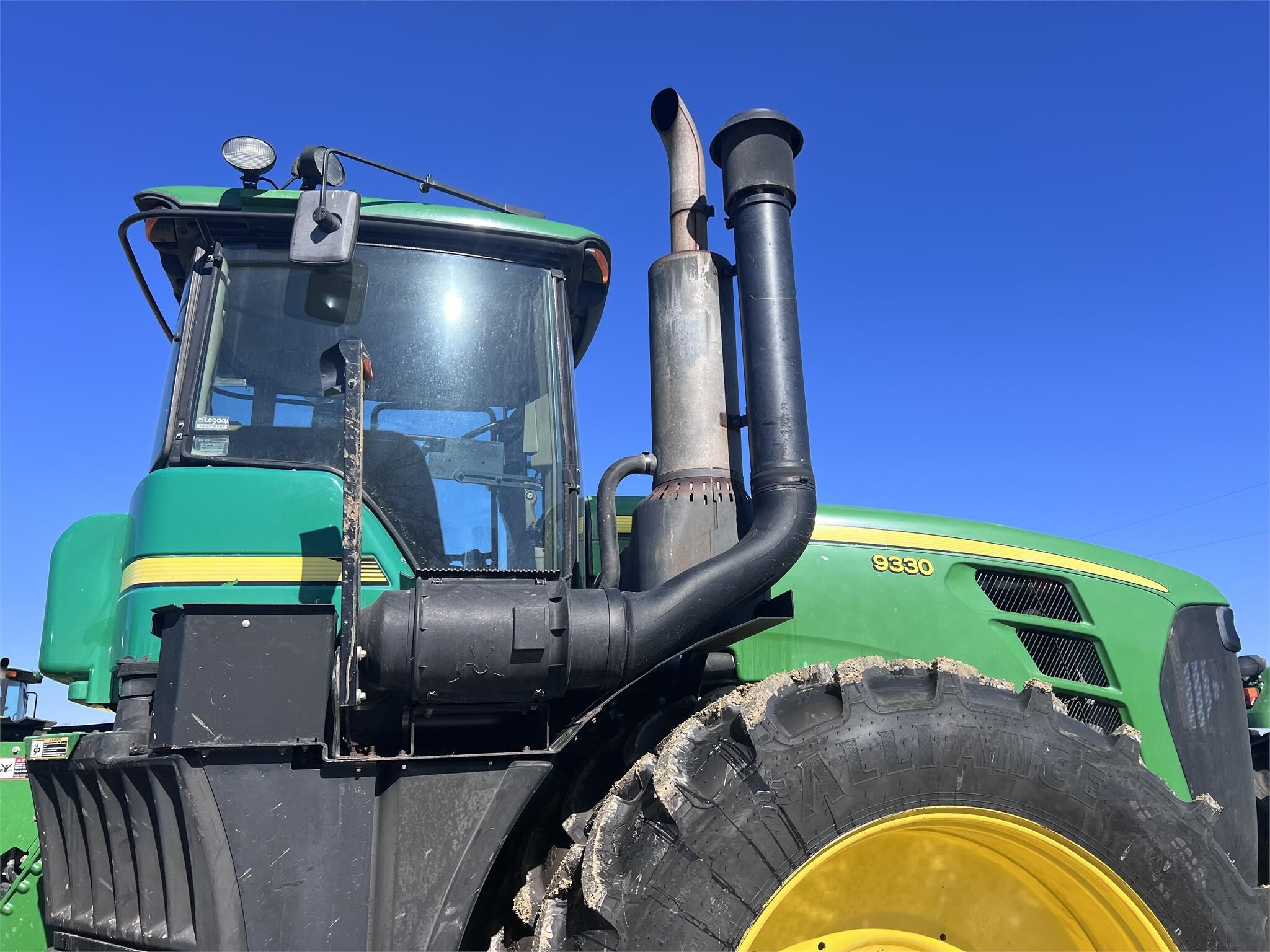 2010 John Deere 9330 Tractor