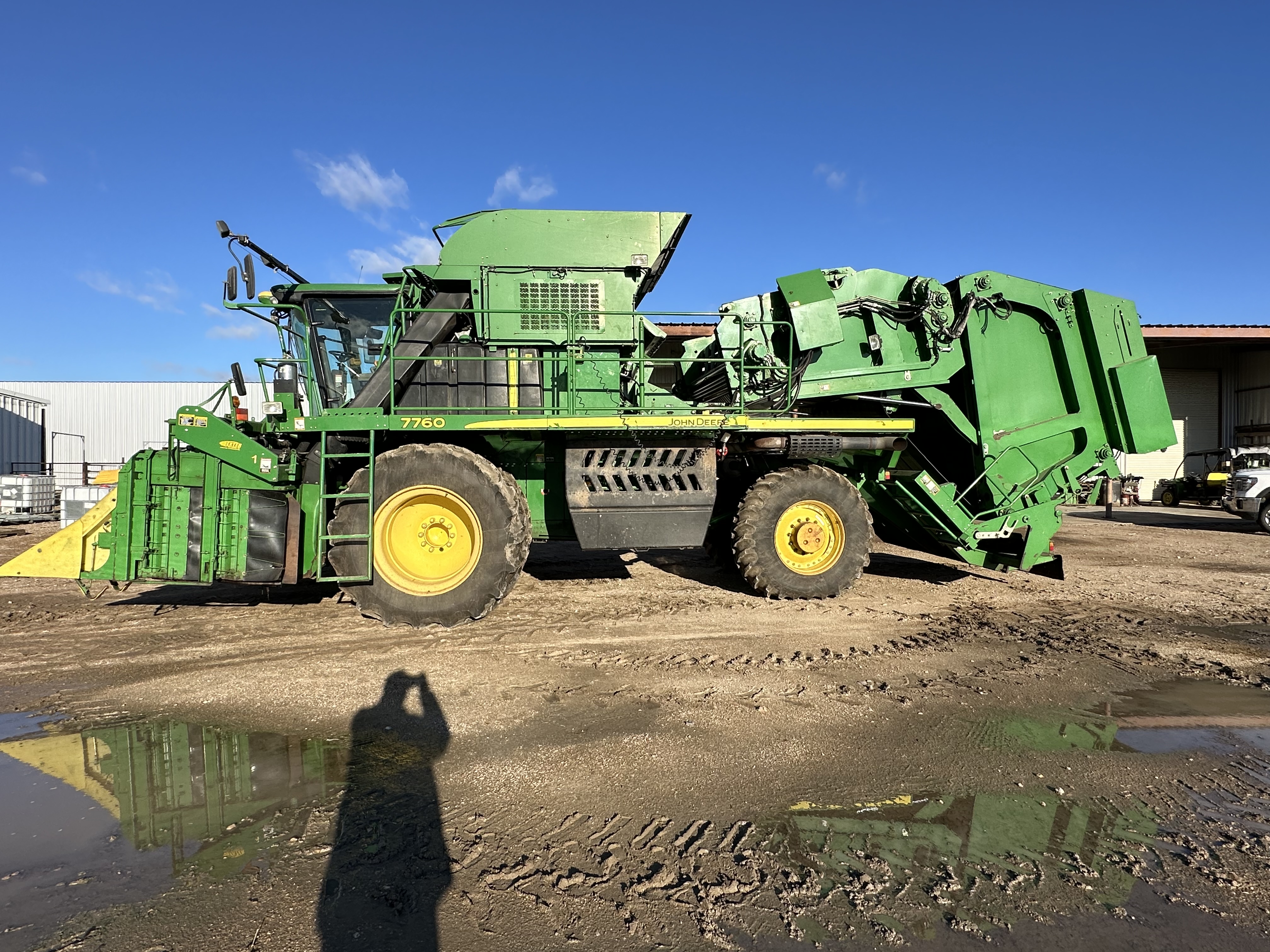 2010 John Deere 7760 Cotton Equipment