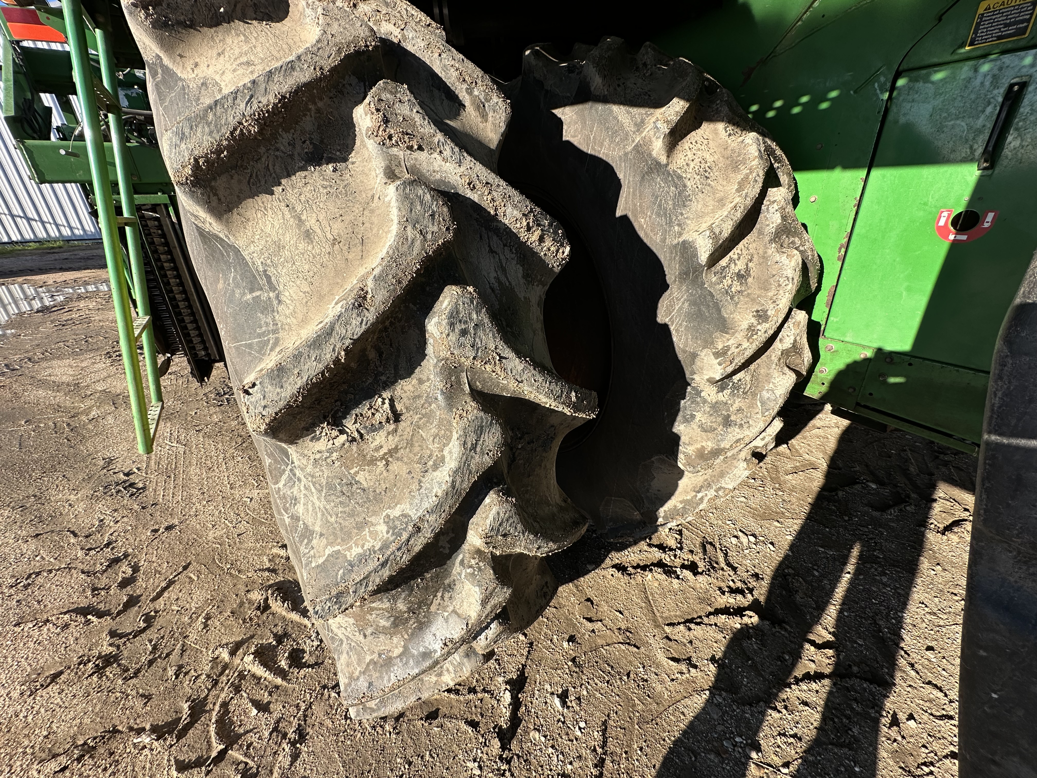 2010 John Deere 7760 Cotton Equipment