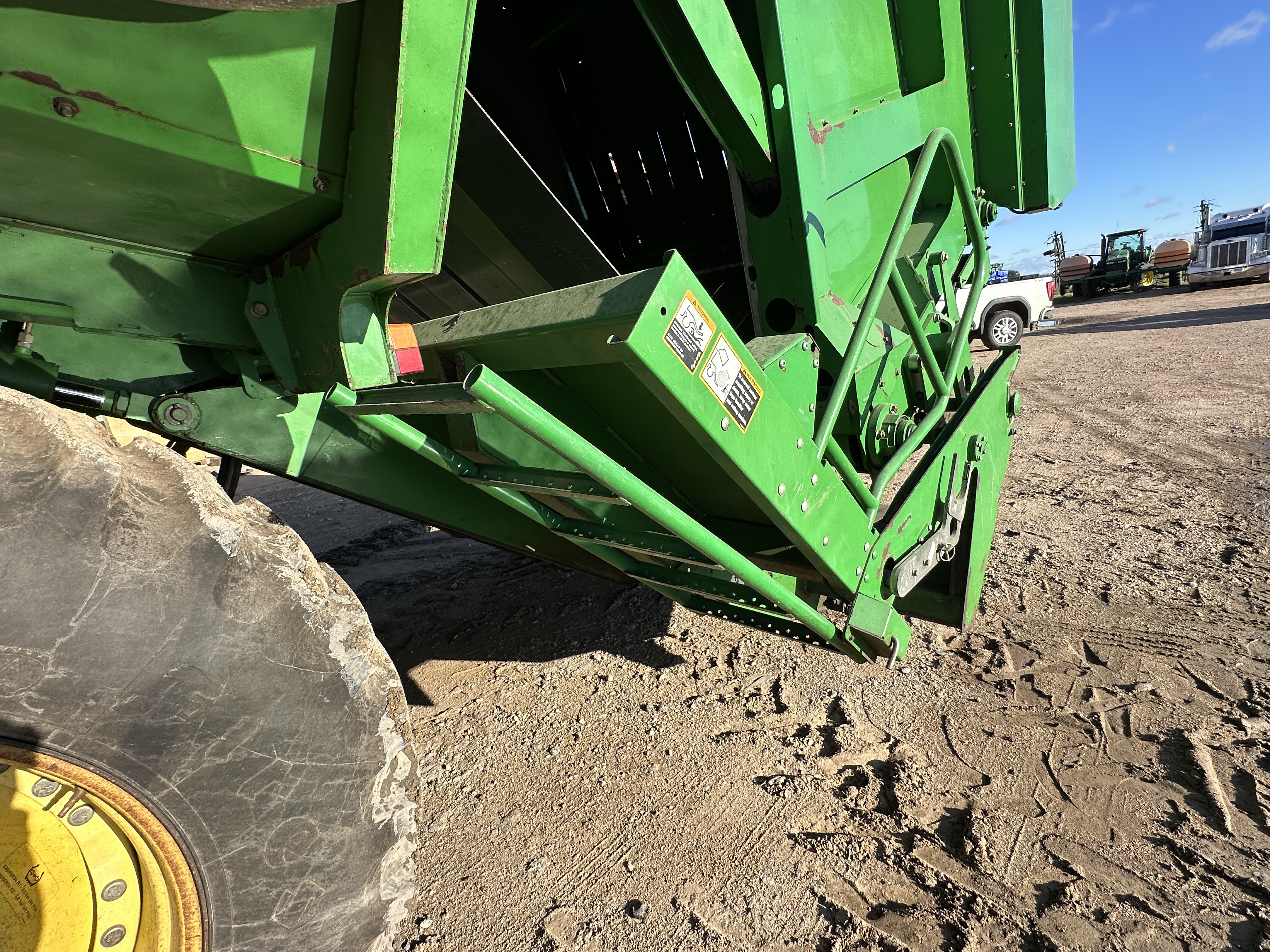 2010 John Deere 7760 Cotton Equipment