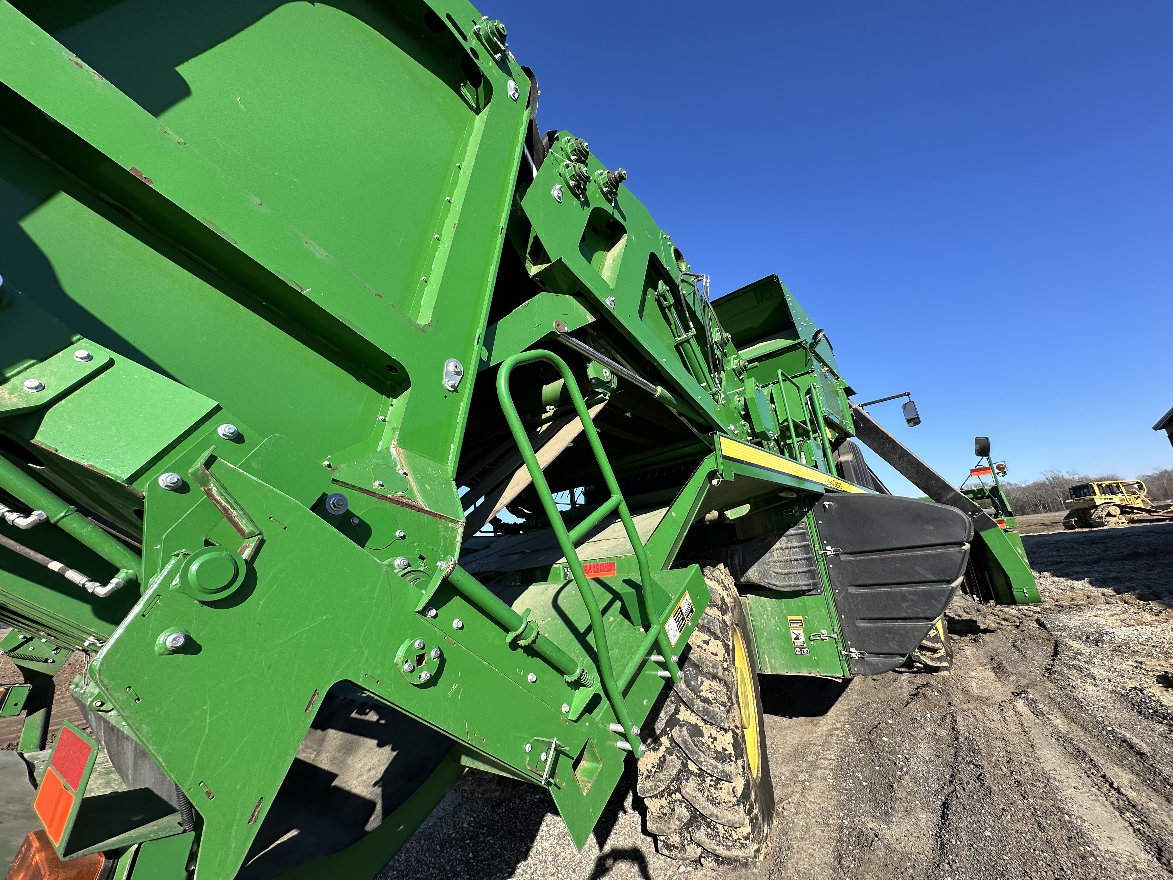2010 John Deere 7760 Cotton Equipment