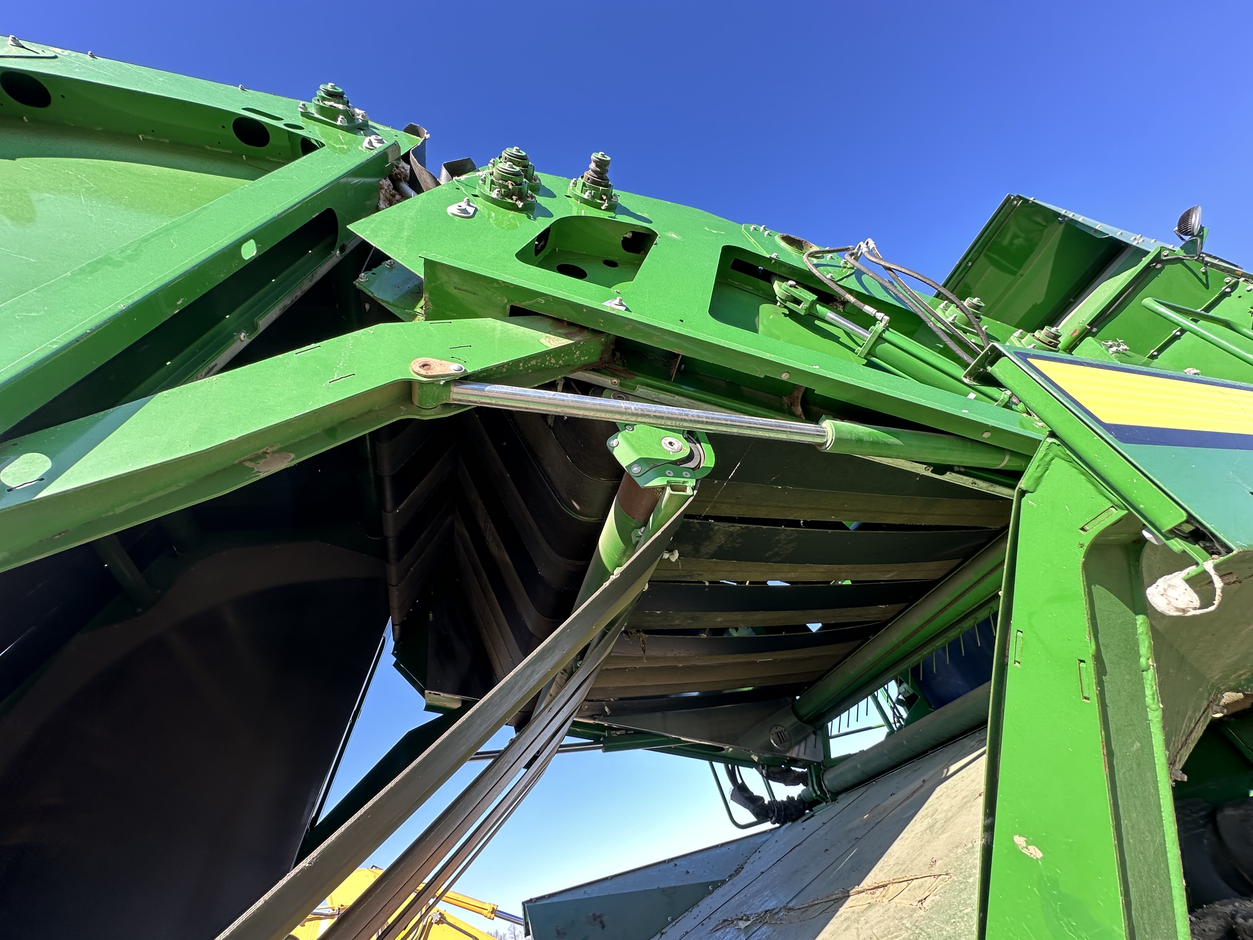 2010 John Deere 7760 Cotton Equipment