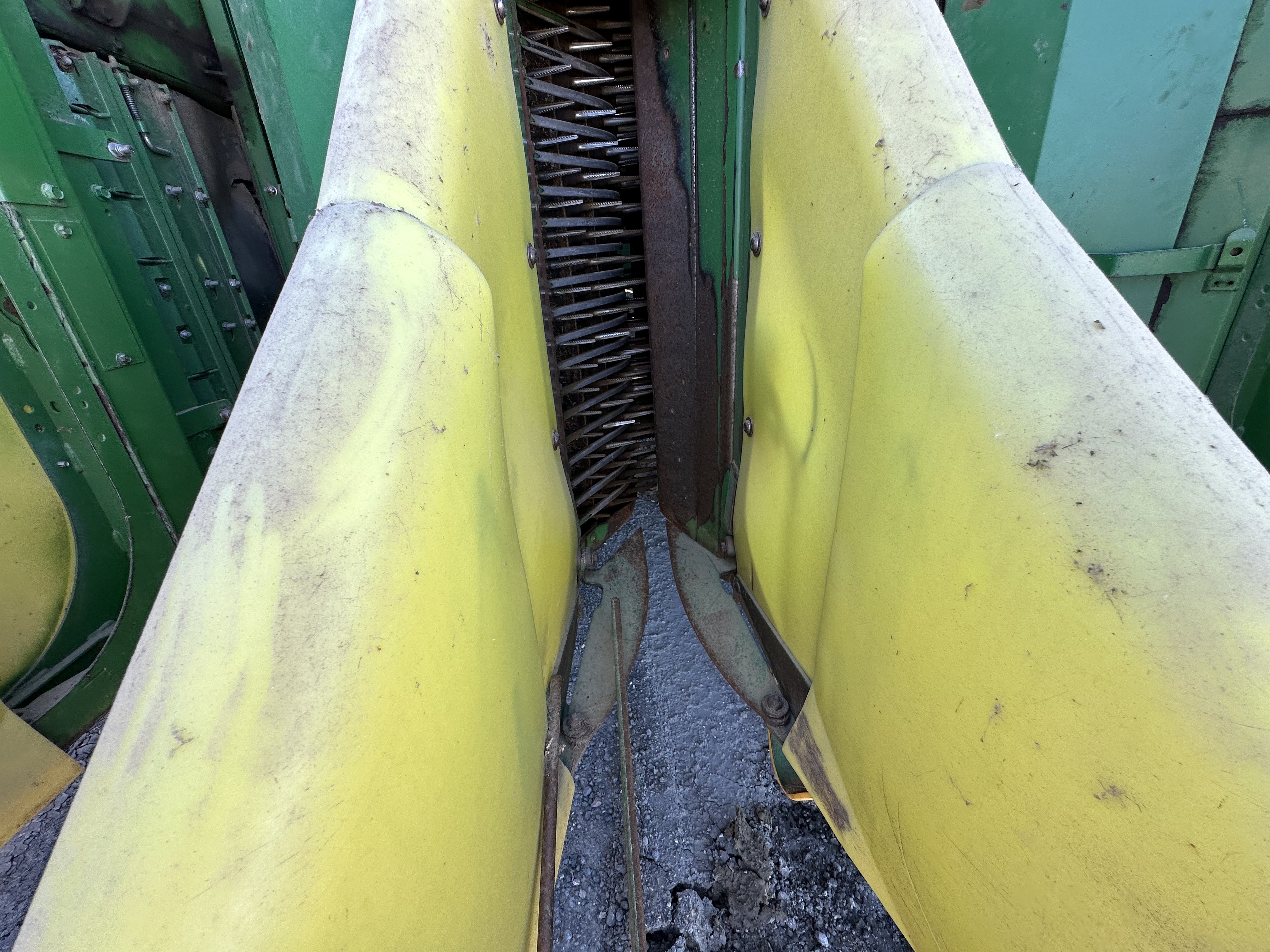 2010 John Deere 7760 Cotton Equipment