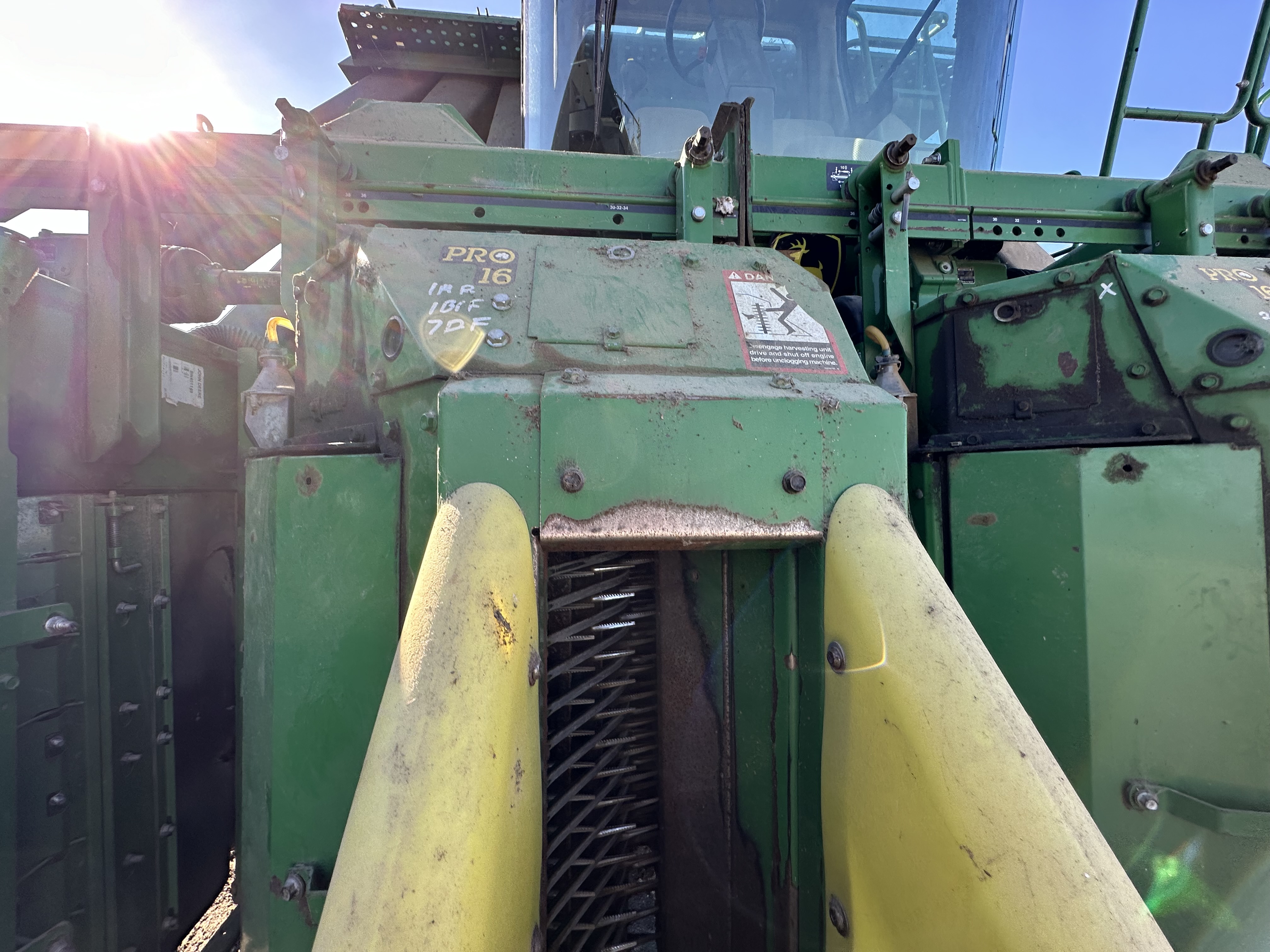 2010 John Deere 7760 Cotton Equipment