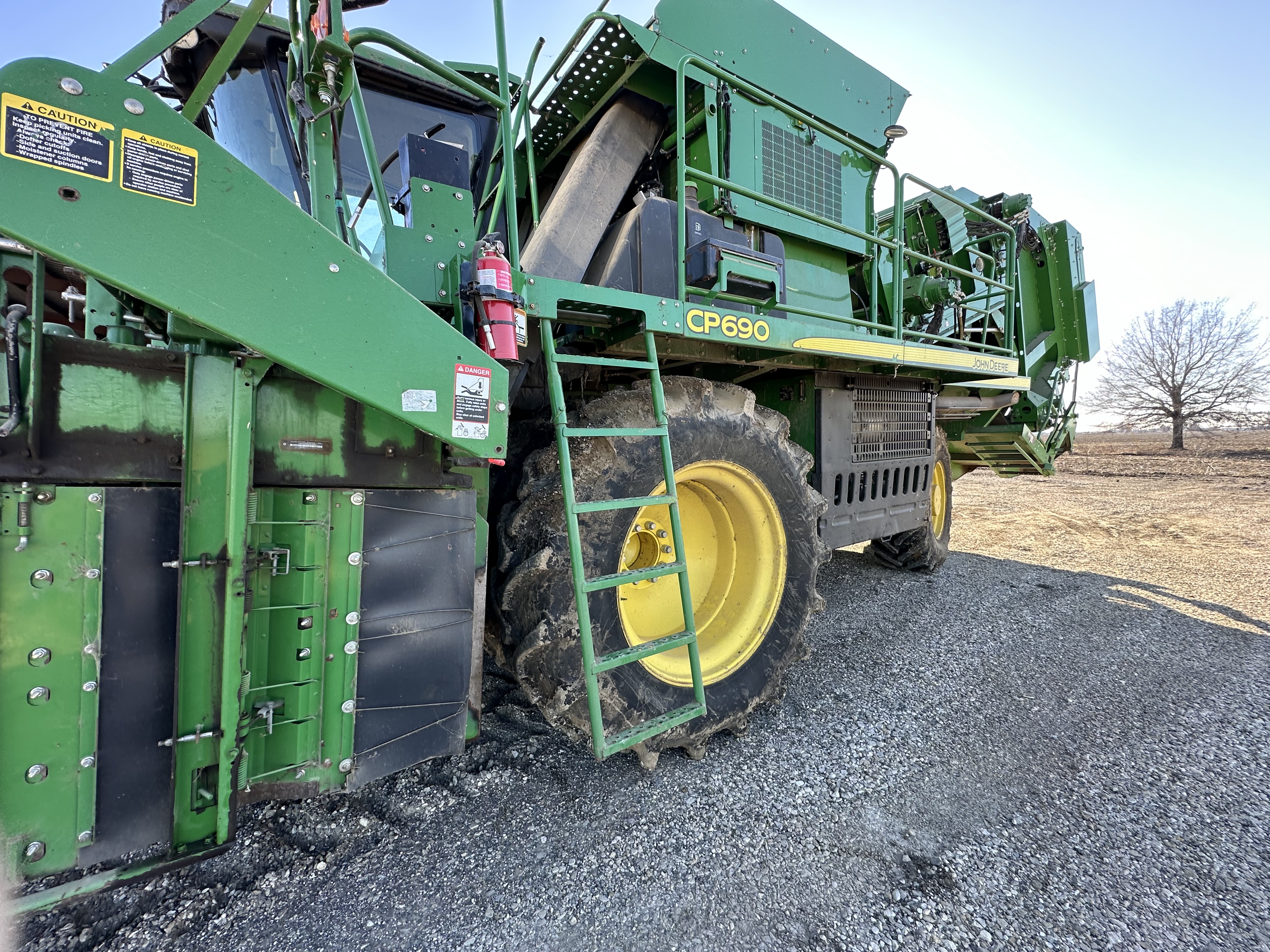 2010 John Deere 7760 Cotton Equipment