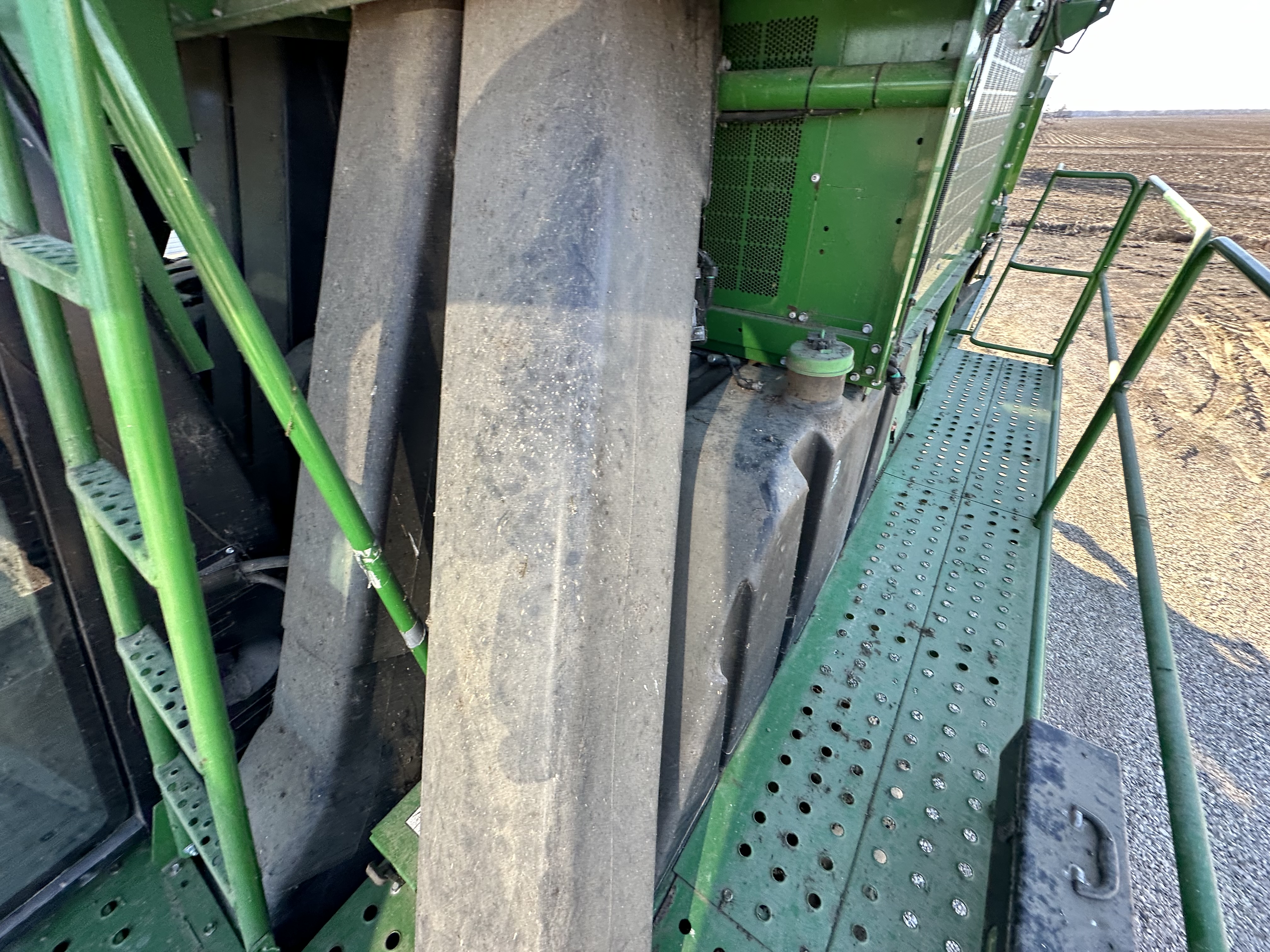 2010 John Deere 7760 Cotton Equipment