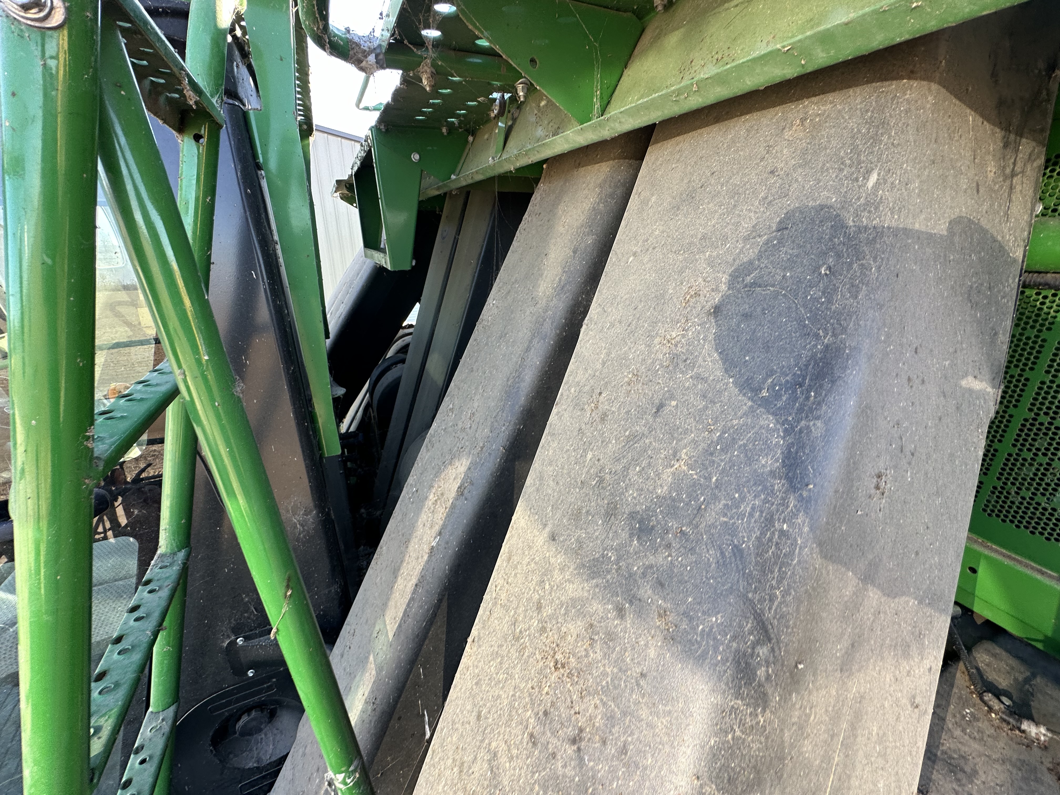 2010 John Deere 7760 Cotton Equipment