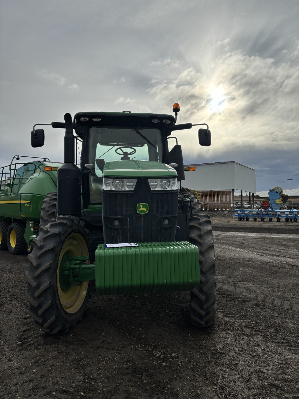 2014 John Deere 7210R Tractor