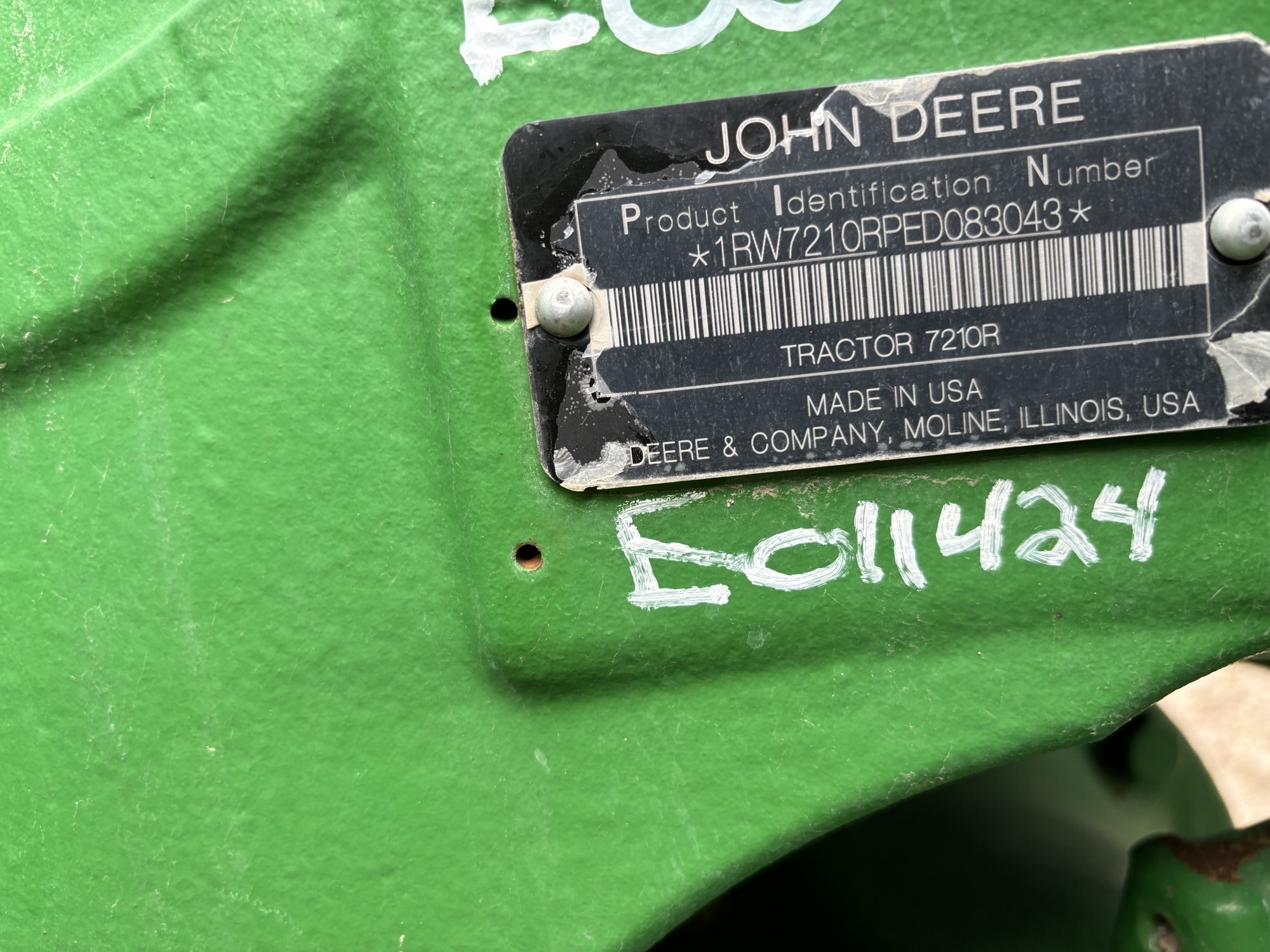 2014 John Deere 7210R Tractor