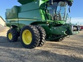 2015 John Deere S670 Combine