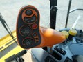 2011 New Holland CR9070 Combine
