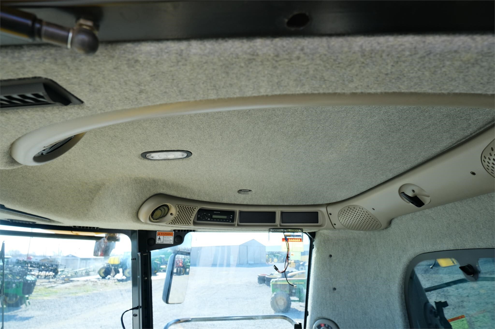 2011 New Holland CR9070 Combine