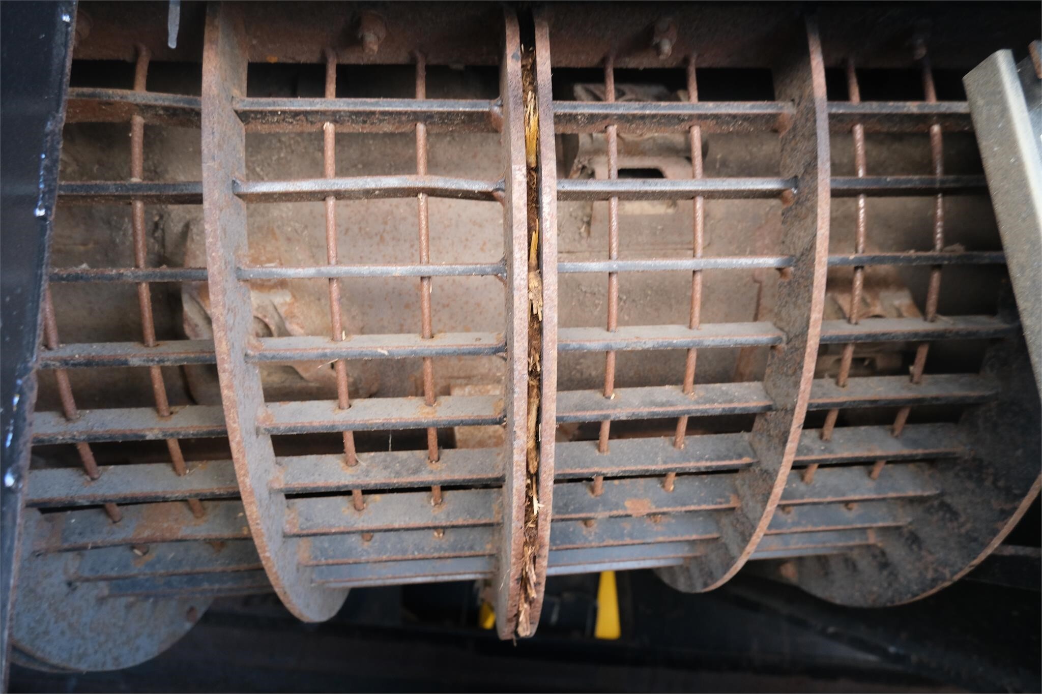 2011 New Holland CR9070 Combine