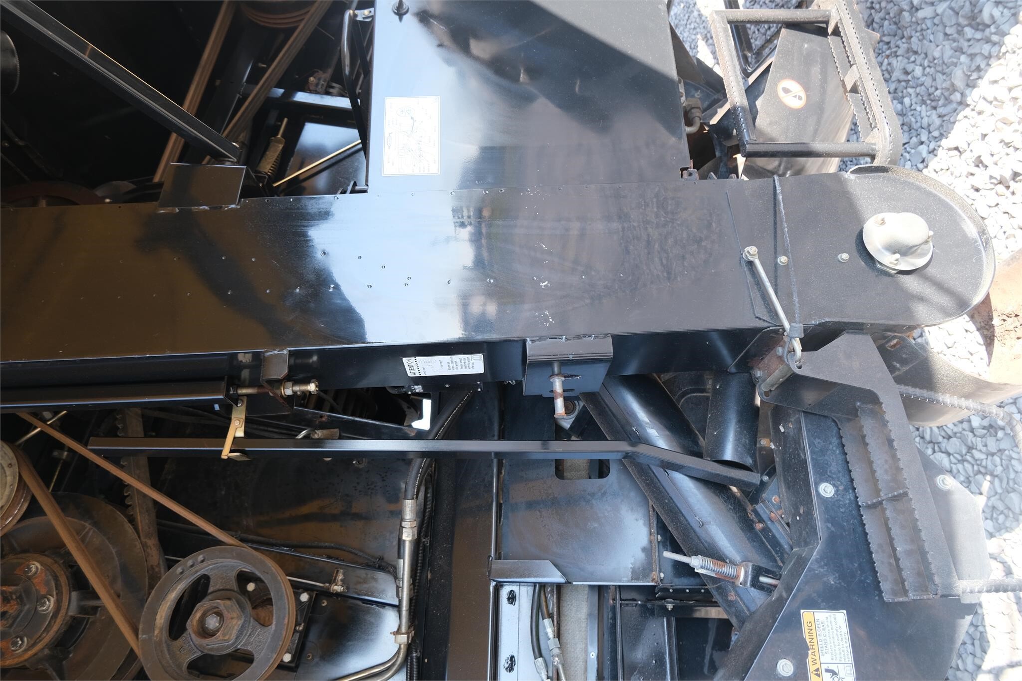 2011 New Holland CR9070 Combine