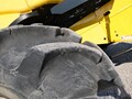 2011 New Holland CR9070 Combine
