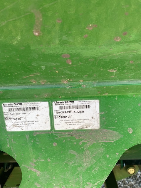 2021 Brent 1596 Grain Cart