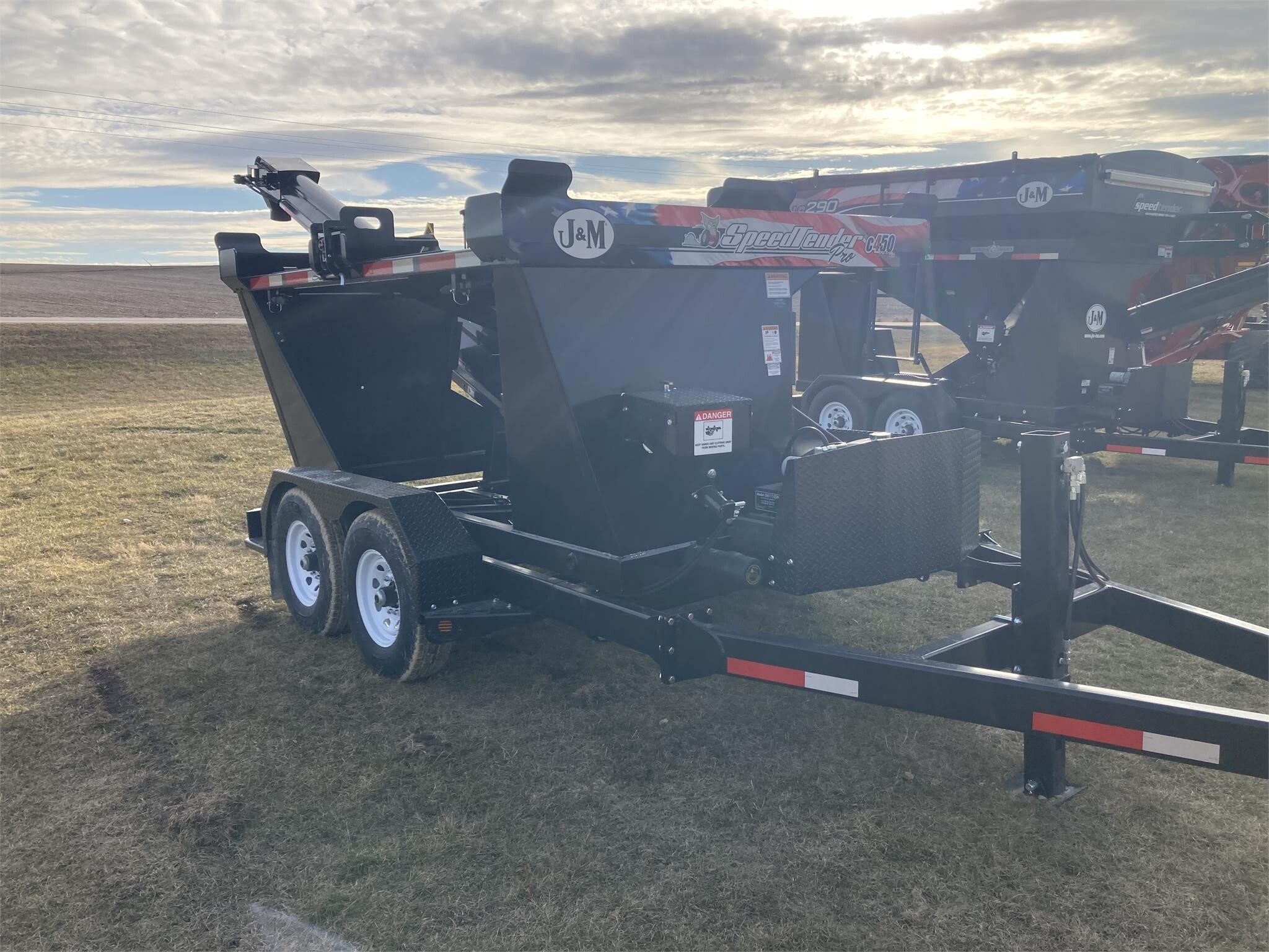 2024 J&M SpeedTender Pro 450 Seed Tender