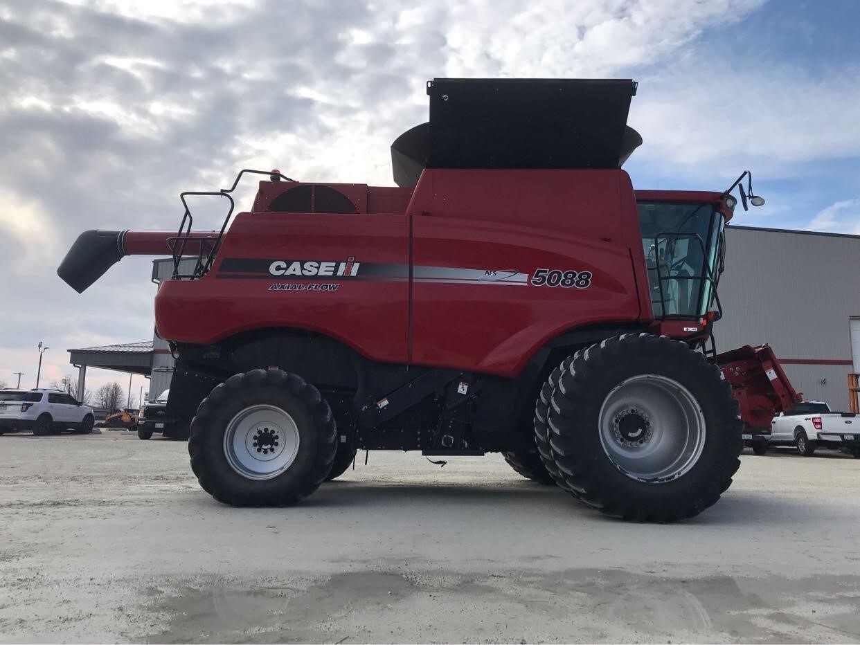 2008 Case IH 5088 Combine 95,000 Machinery Pete