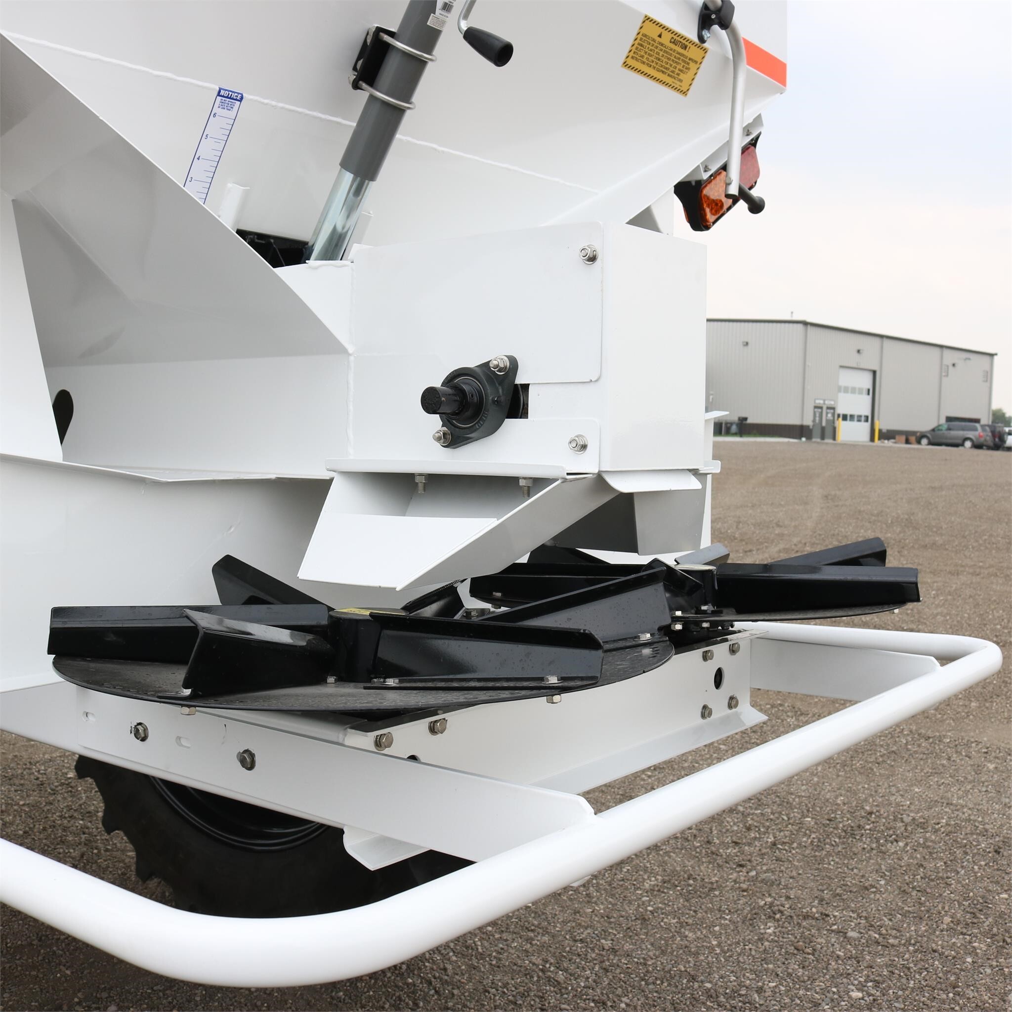 2025 Dalton Ag Products 1000 Pull-Type Fertilizer Spreader