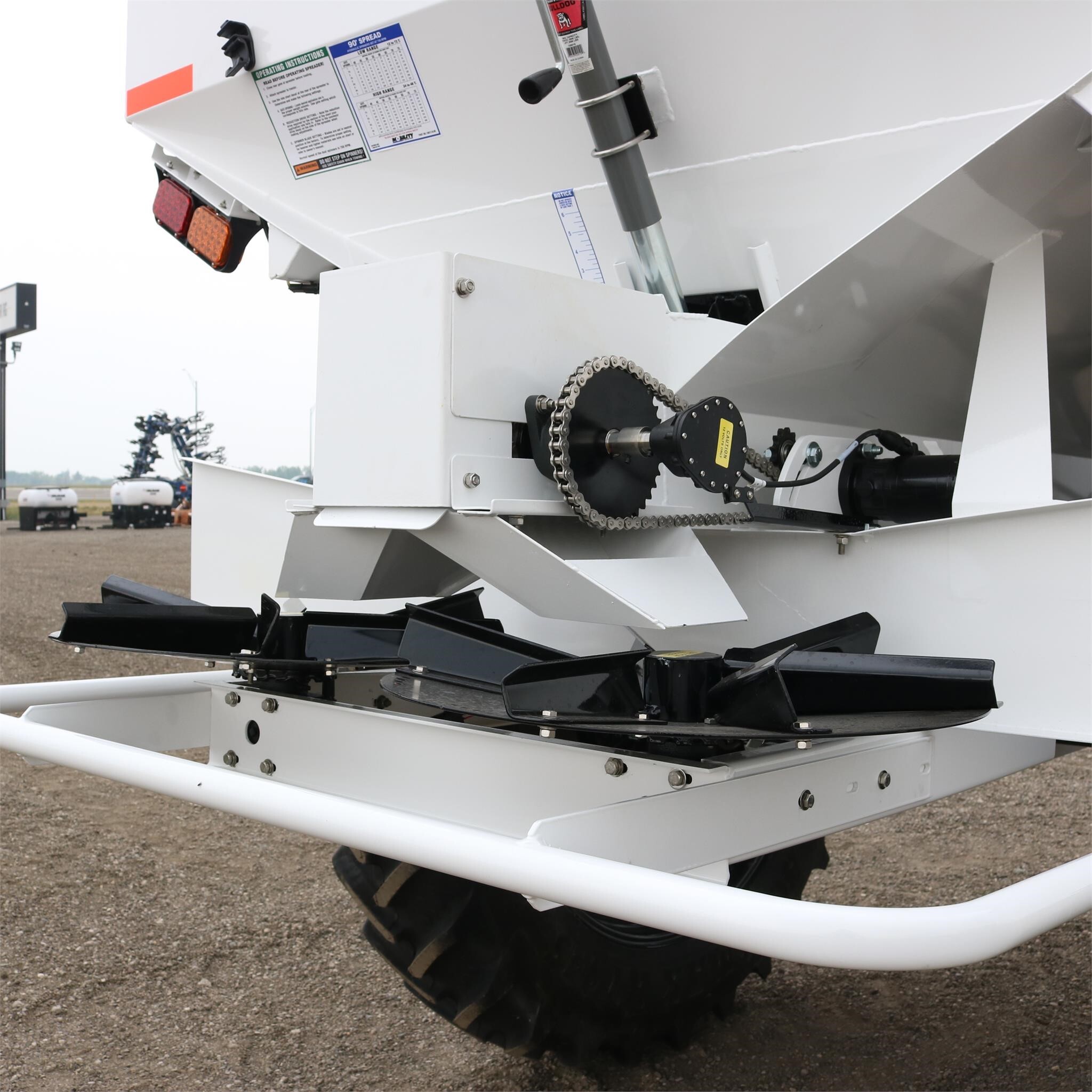 2023 Dalton Ag Products 1000 PullType Fertilizer Spreader 52,000