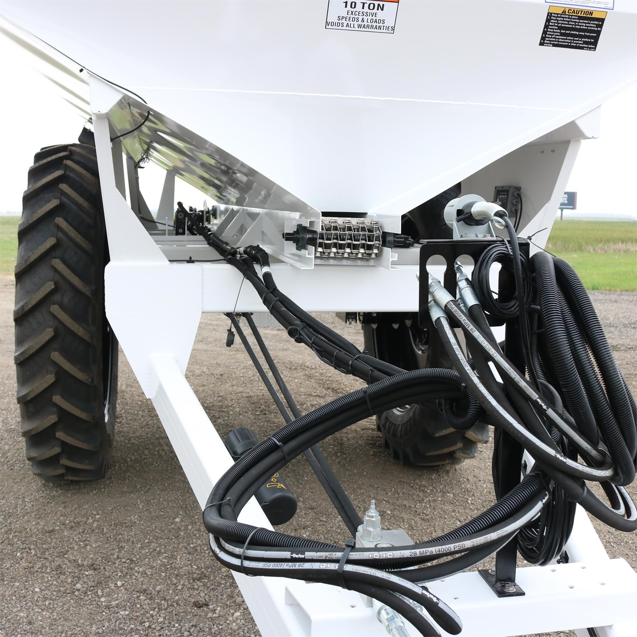 2025 Dalton Ag Products 1000 Pull-Type Fertilizer Spreader