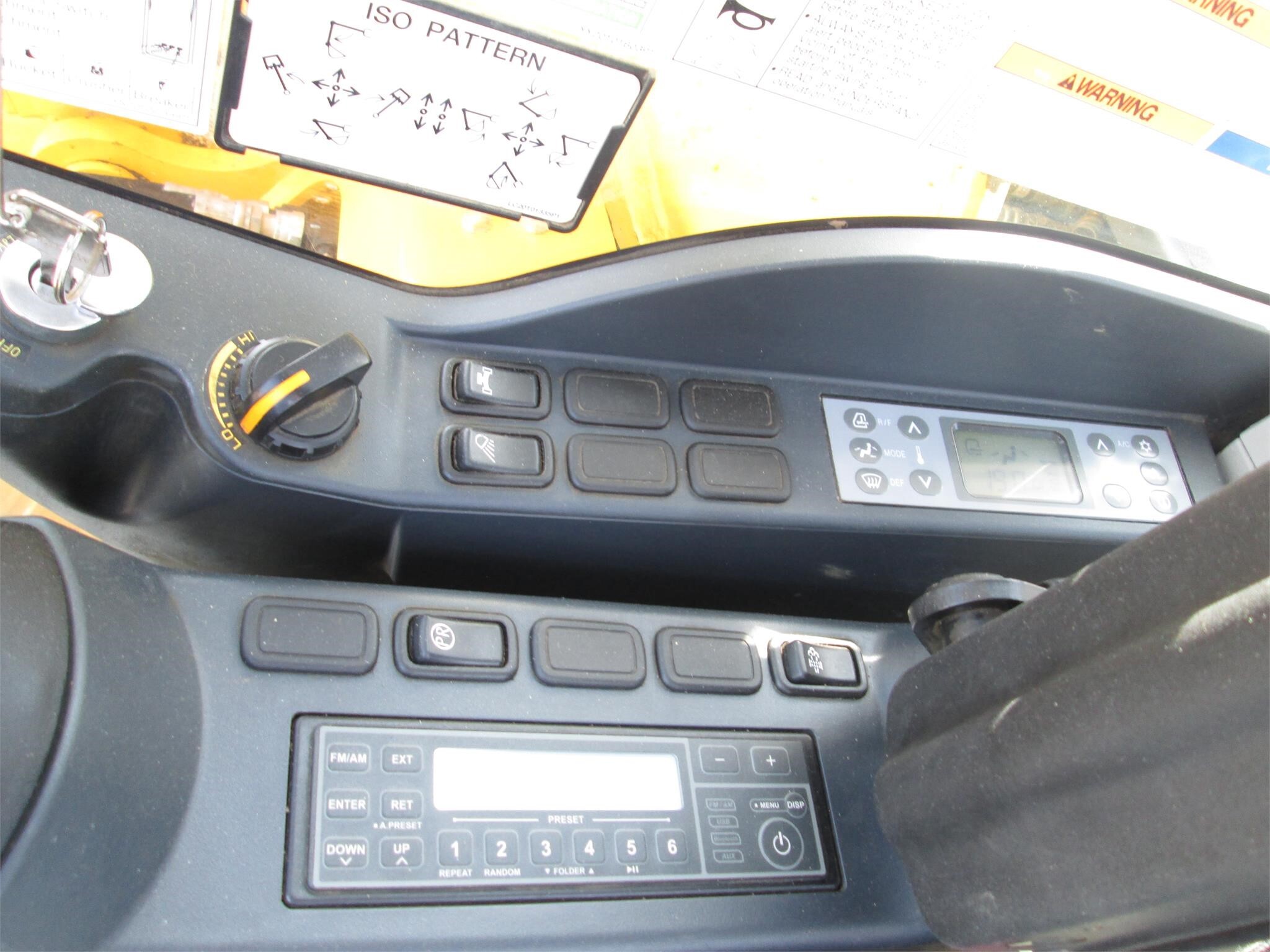 2019 Kobelco SK140SR LC-5 Excavator