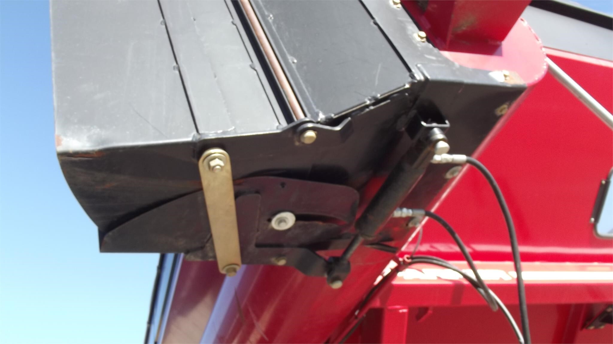 2011 Parker 1039 Grain Cart