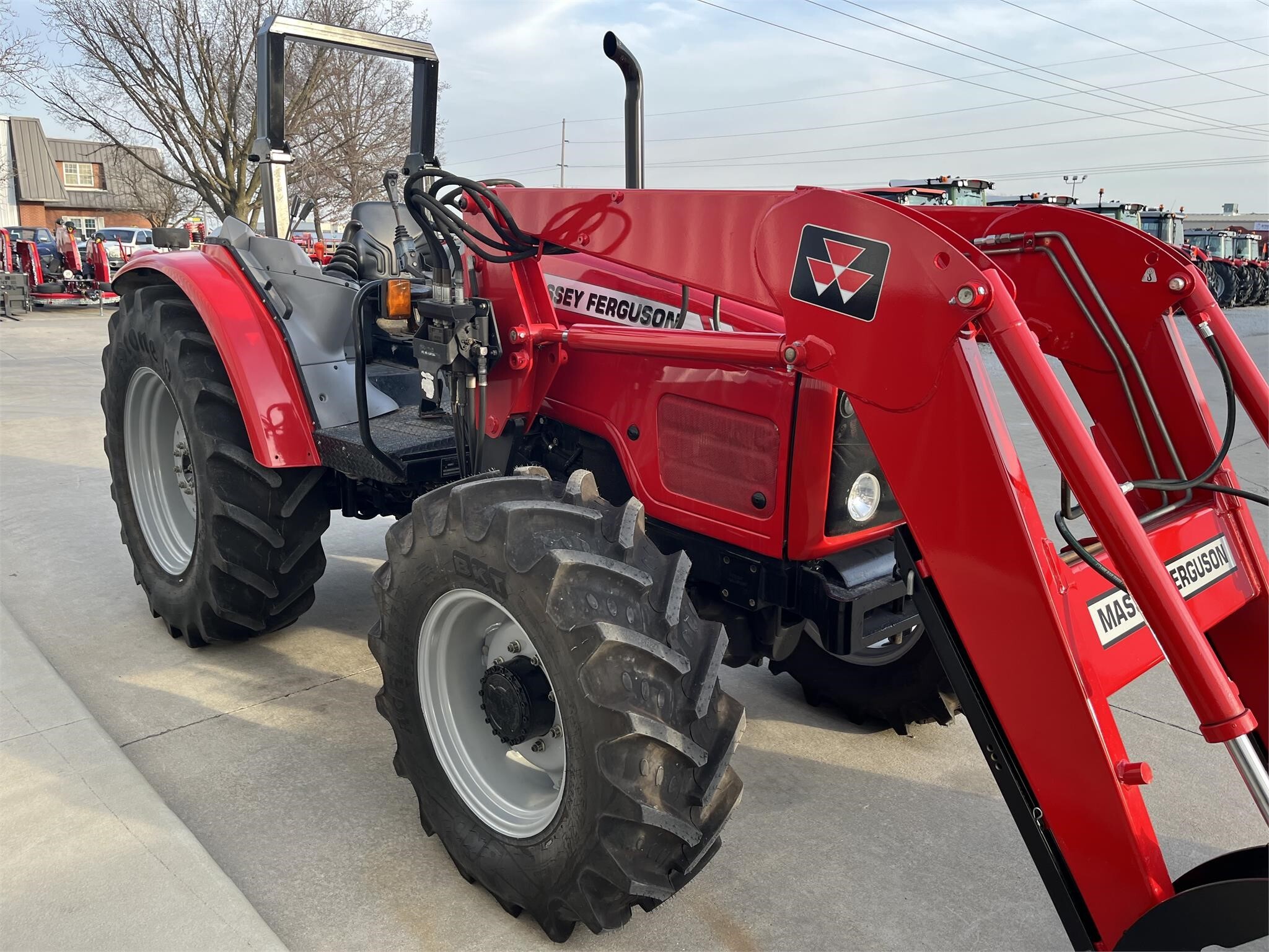 2005 Massey Ferguson 5455 Tractor