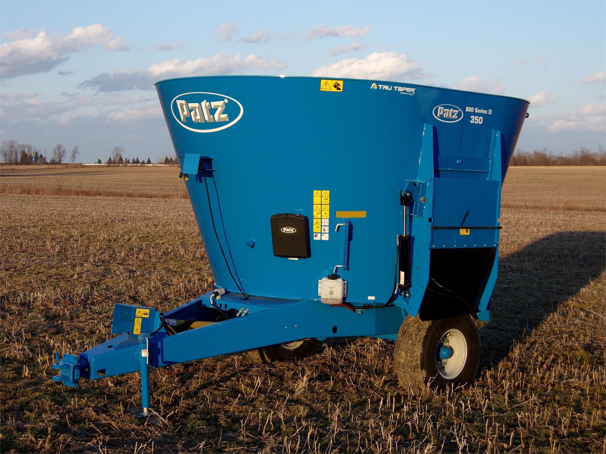 2025 Patz 800 SERIES II 350 Feed Wagon