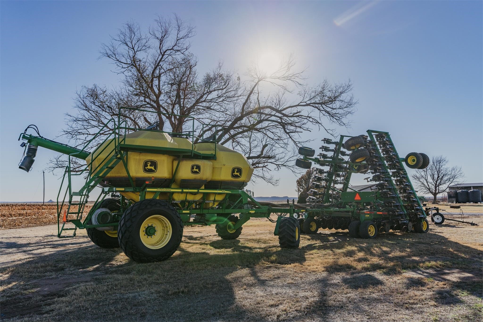 2015 John Deere 1890 Air Seeder 147,500 Machinery Pete