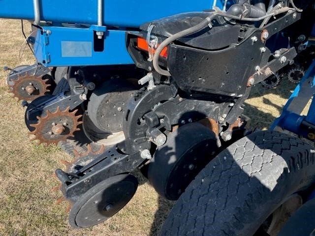 2021 Kinze 4905 Planter