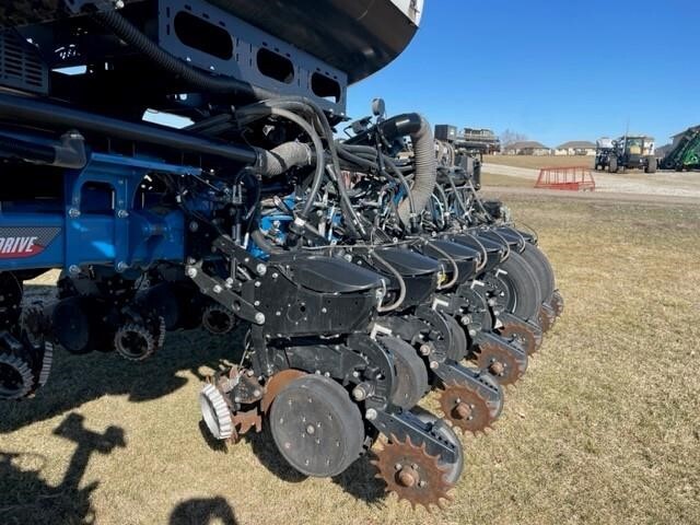 2021 Kinze 4905 Planter