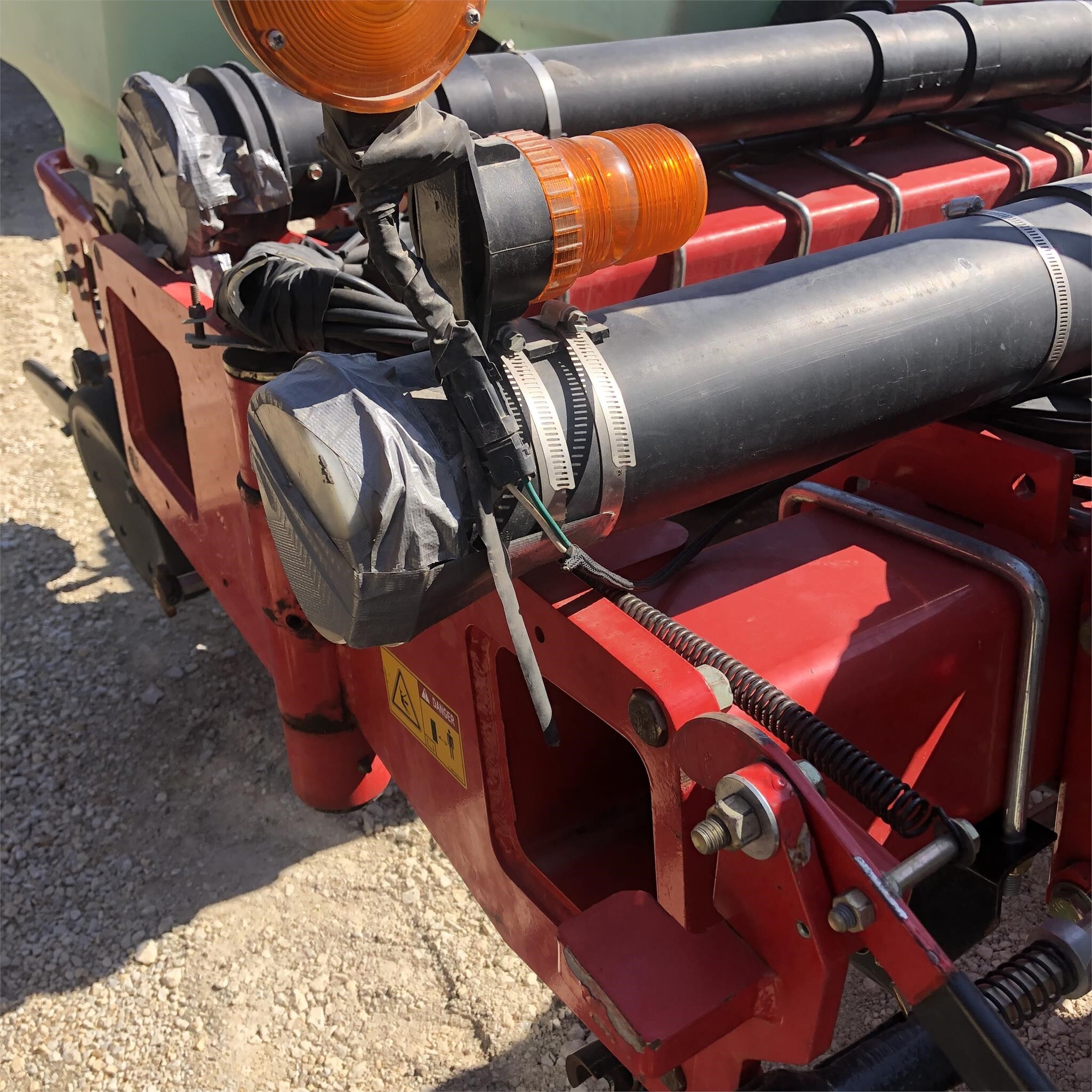  White 8222 Planter