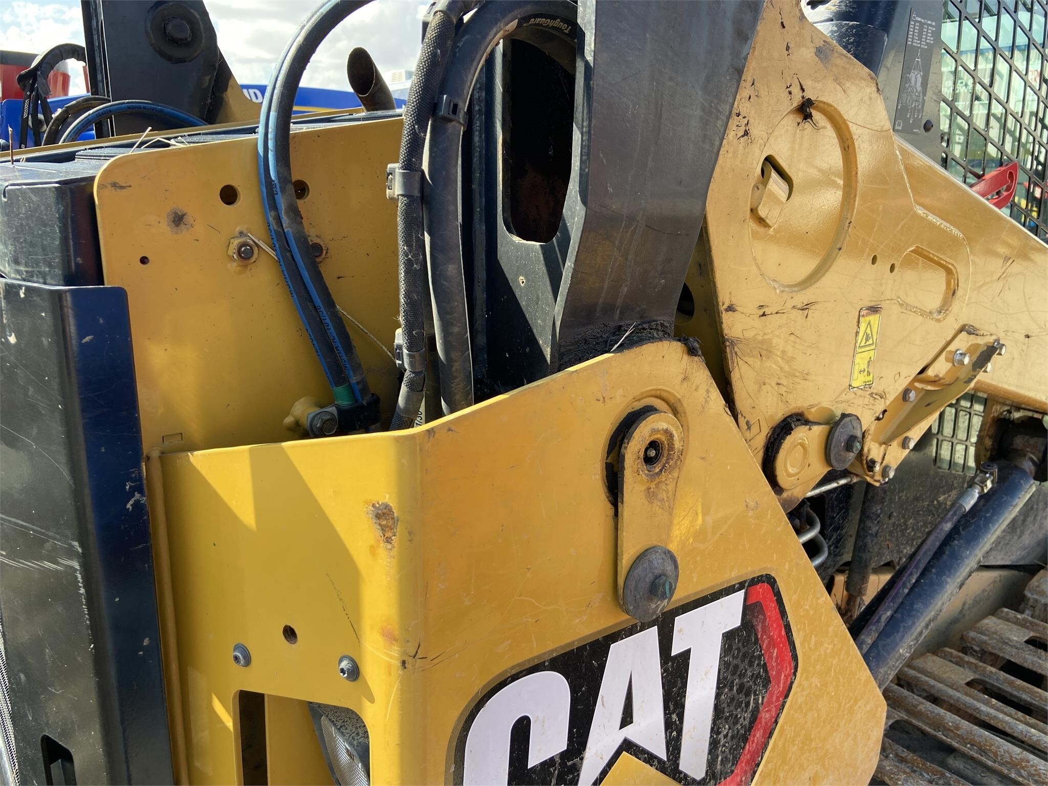 2018 Caterpillar 242D Skid Steer