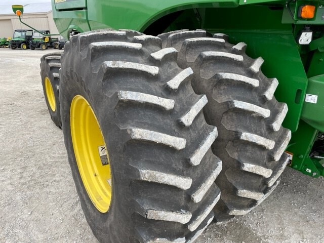 2023 John Deere S780 Combine