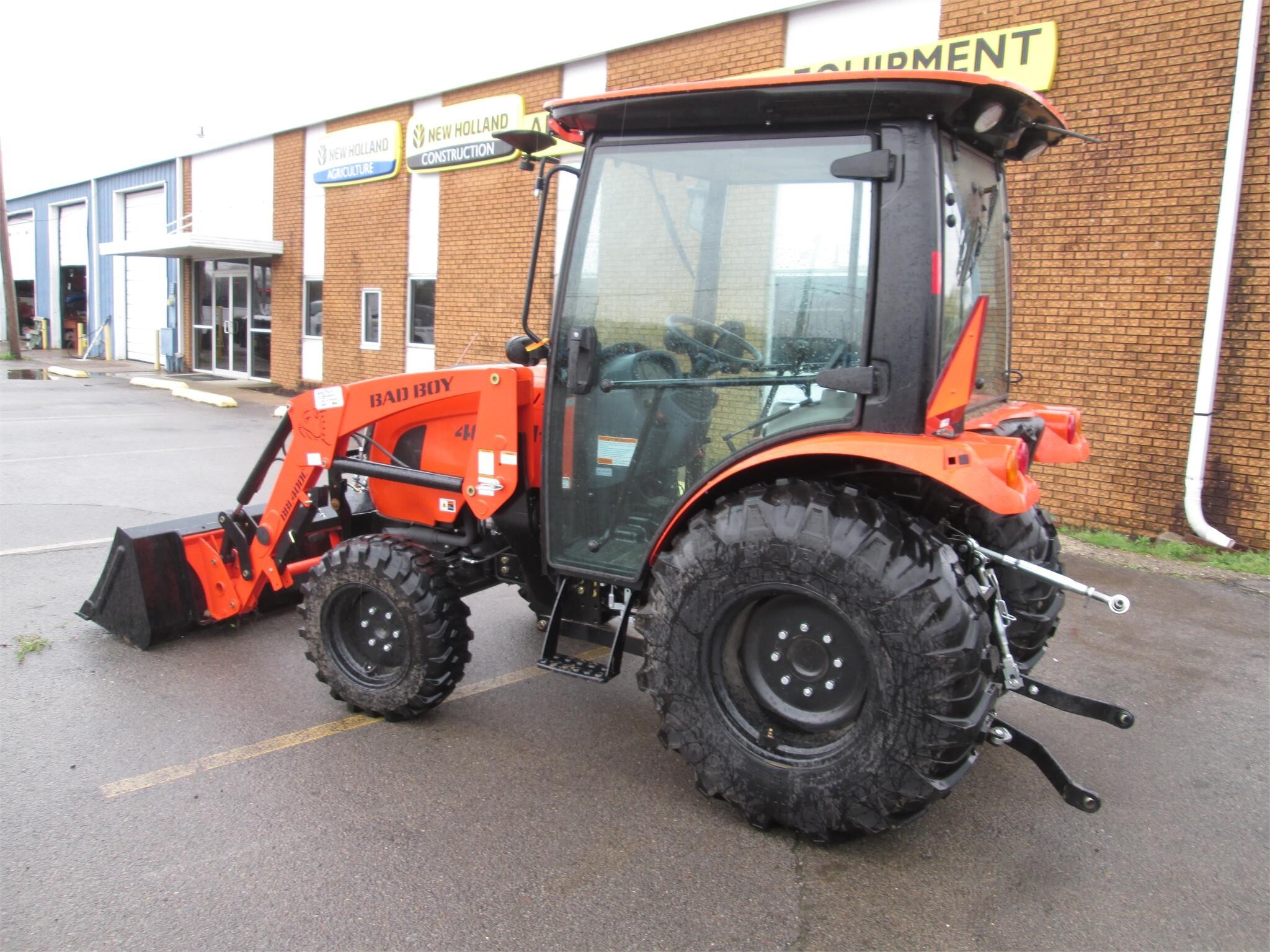2022 Bad Boy BB4035CHL Tractor