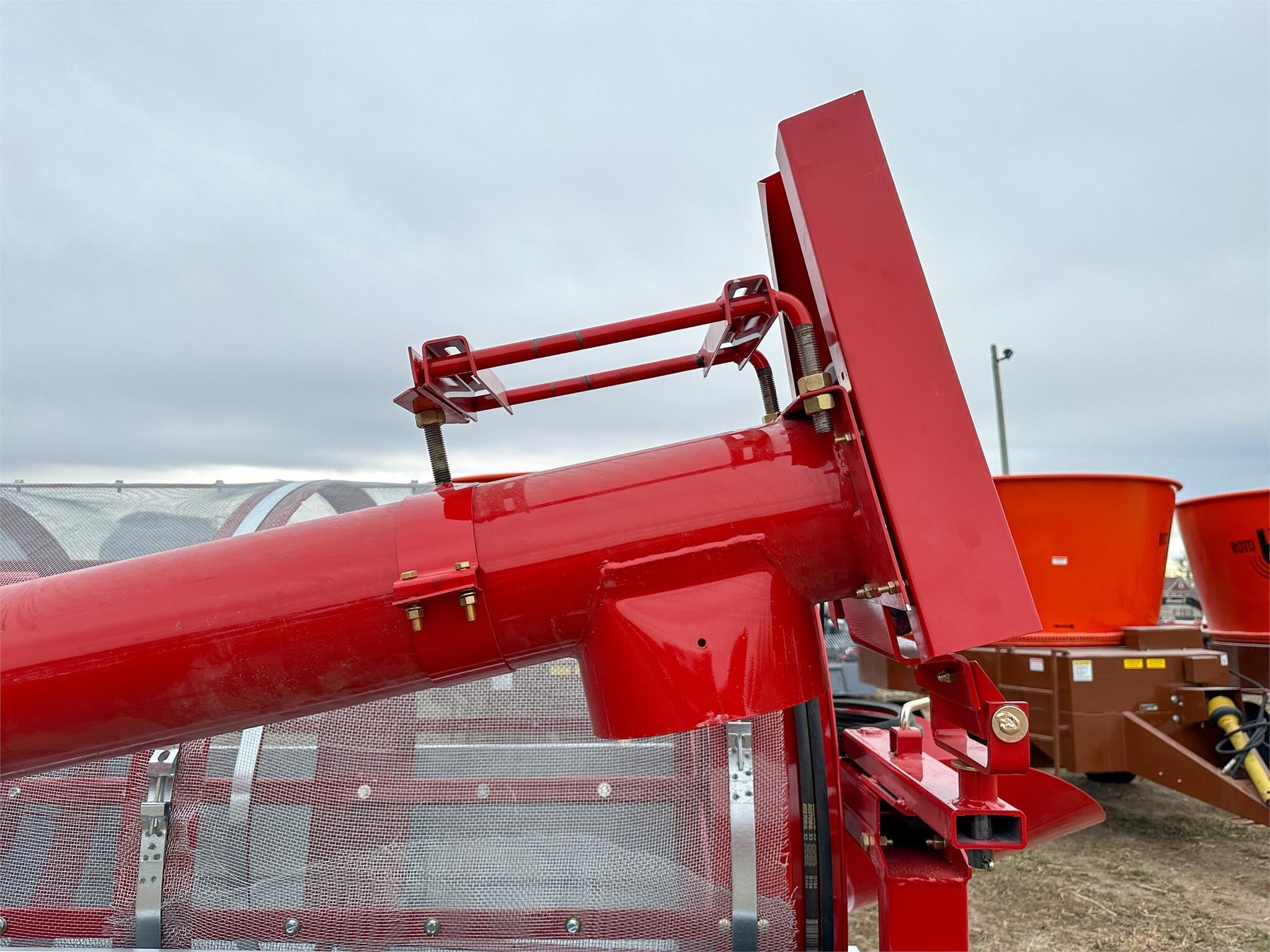2026 Farm King Y482 Grain Cleaner