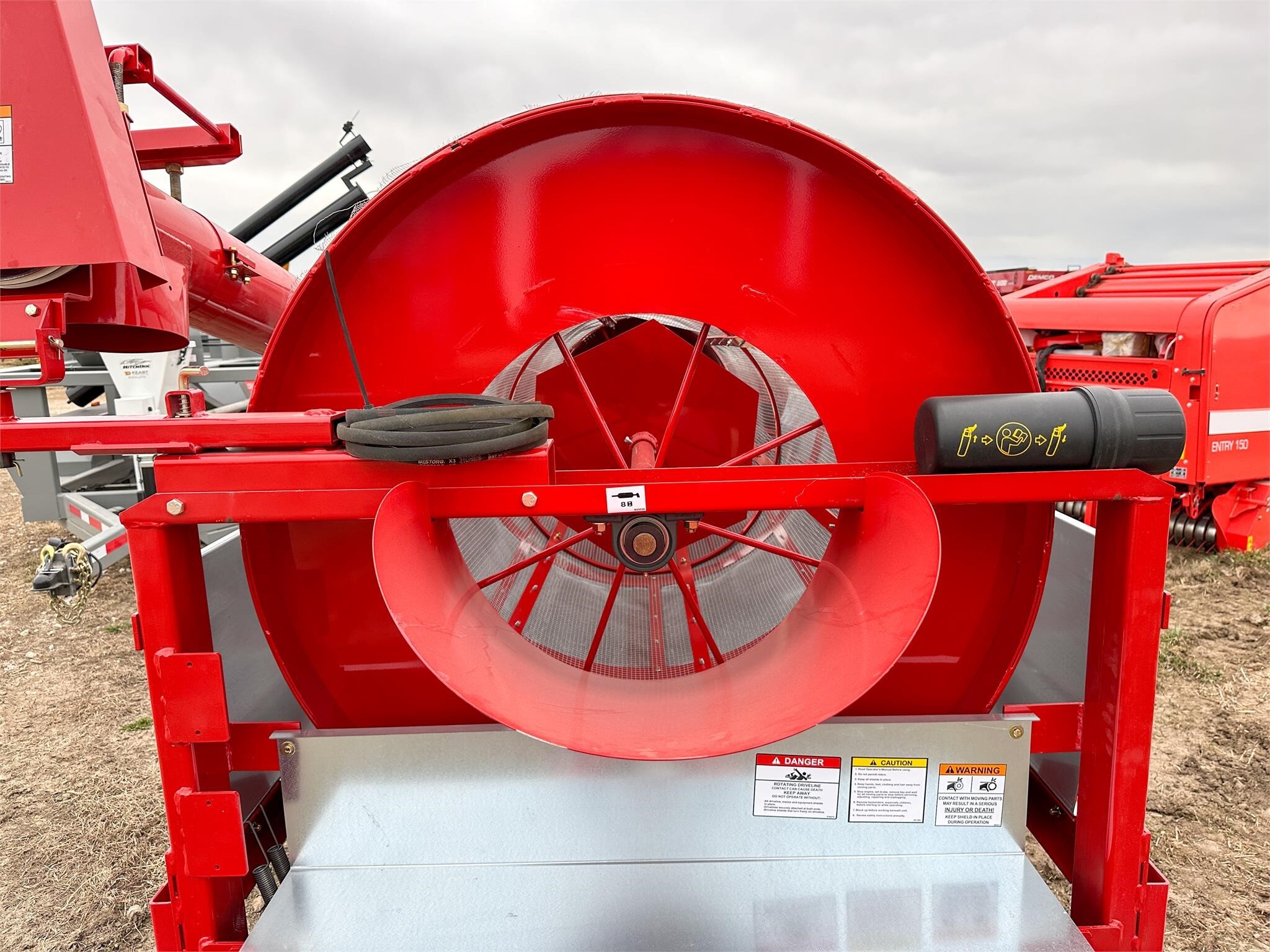 2026 Farm King Y482 Grain Cleaner