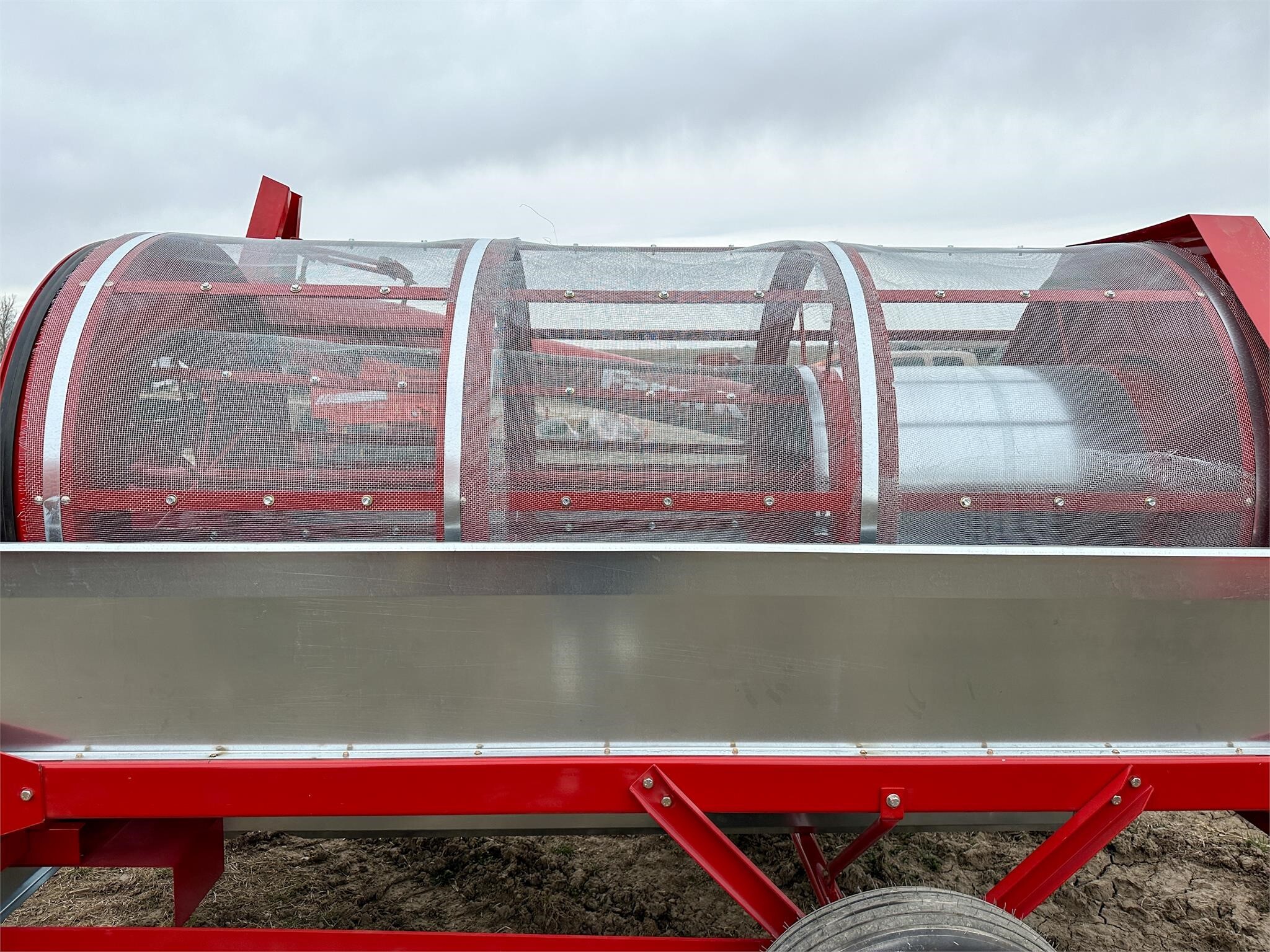 2026 Farm King Y482 Grain Cleaner