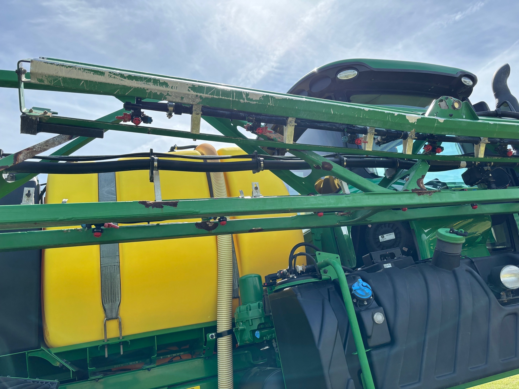 2020 John Deere R4030 Self-Propelled Sprayer