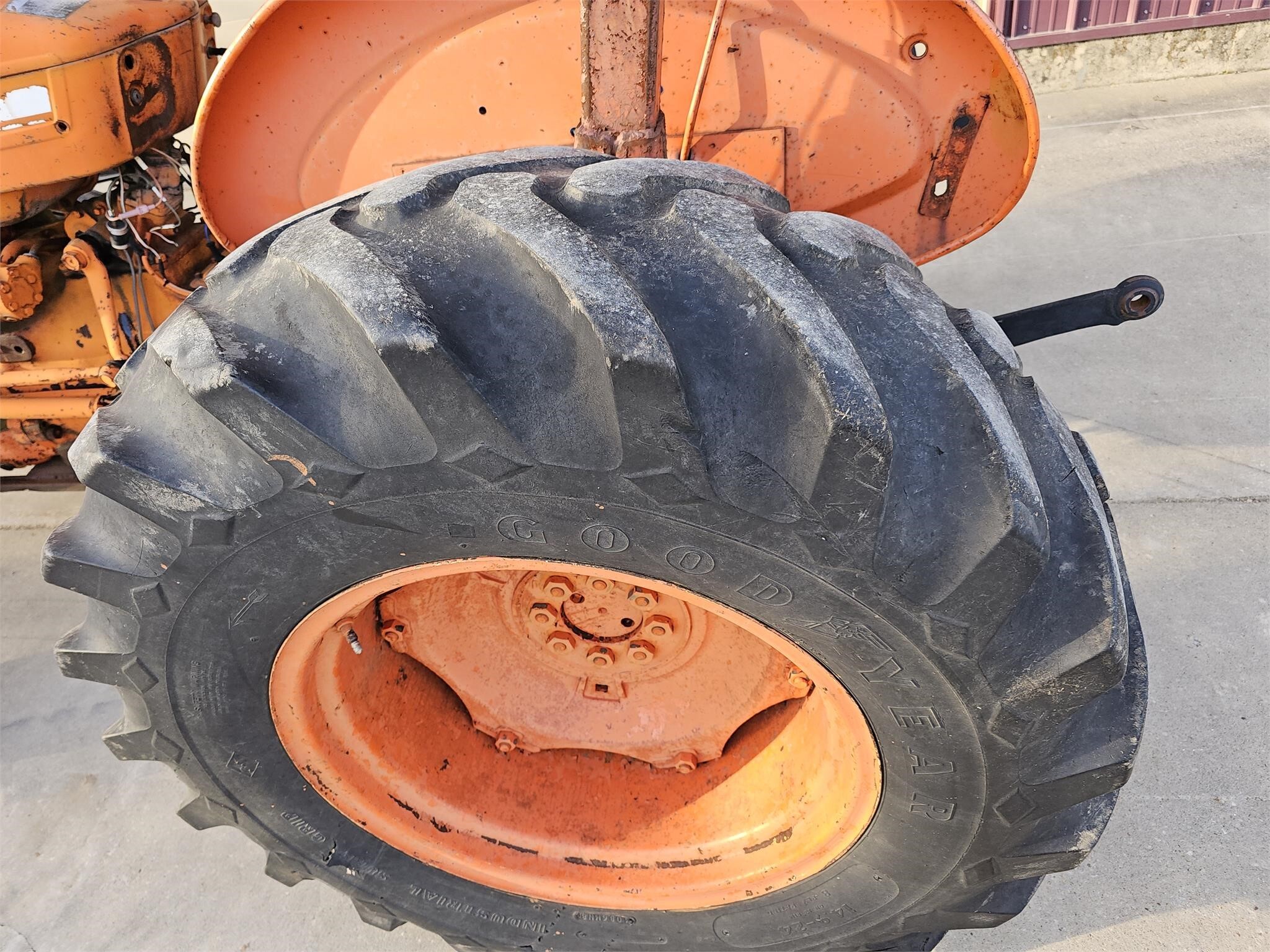 1971 Ford 2000 Tractor