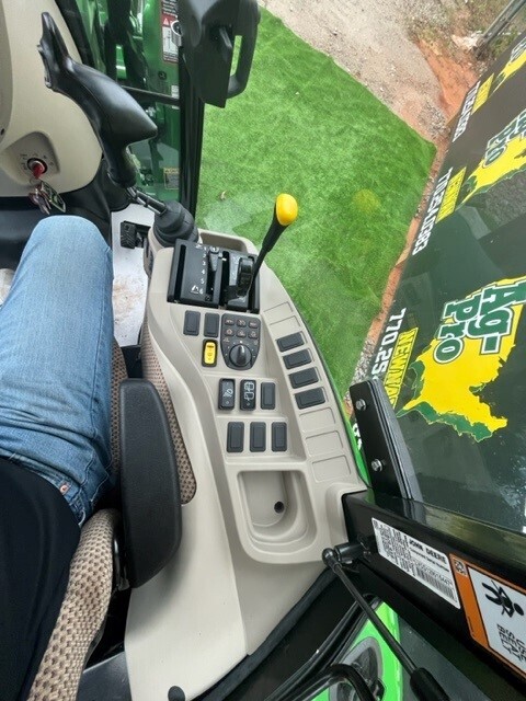 2023 John Deere 3039R Tractor