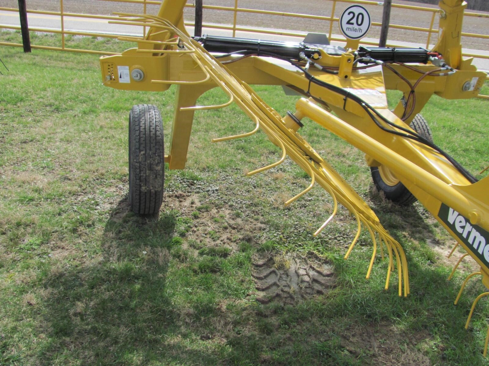 2024 Vermeer VR820 Rake