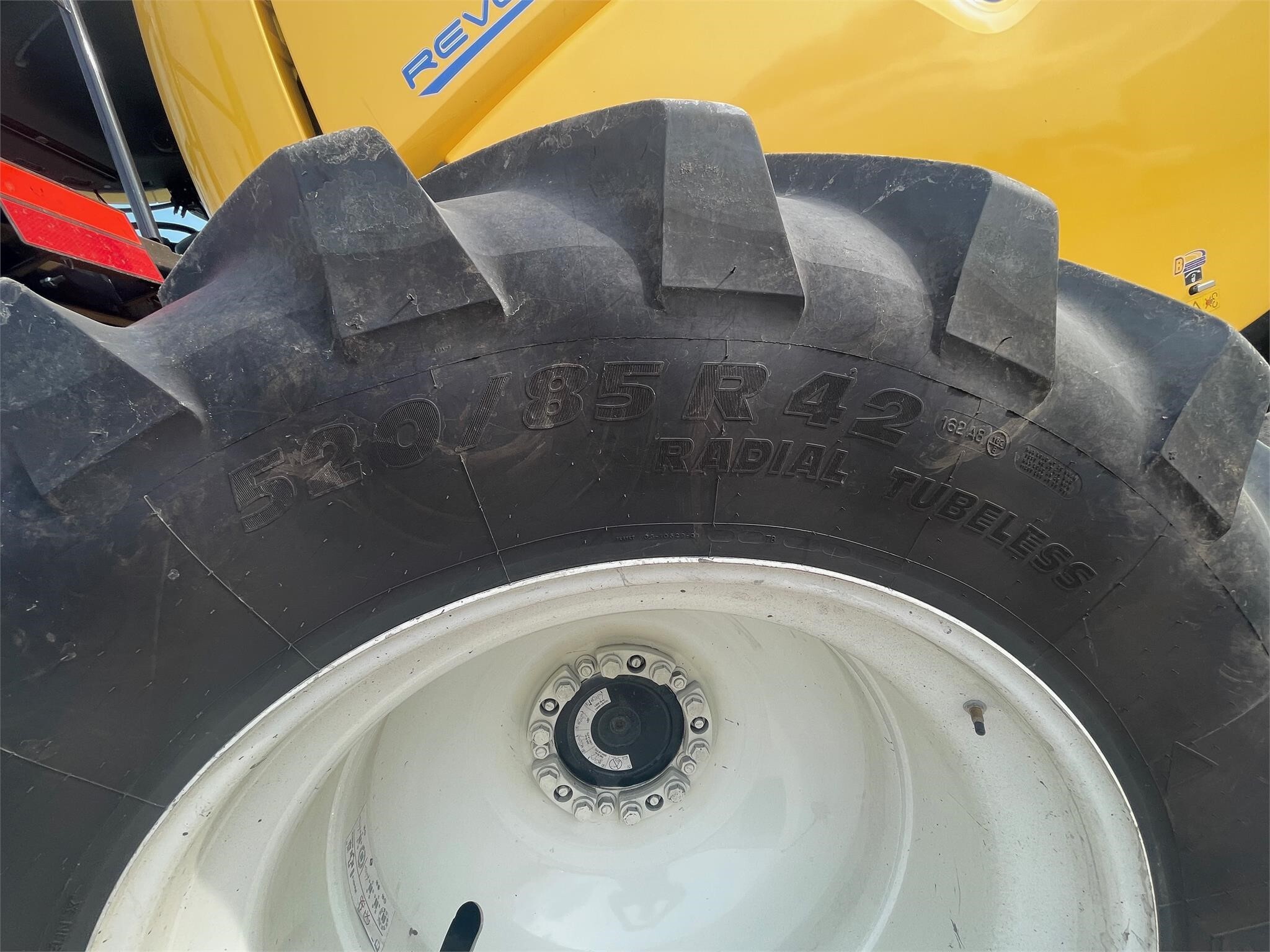 2021 New Holland CR7.90 REVELATION Combine